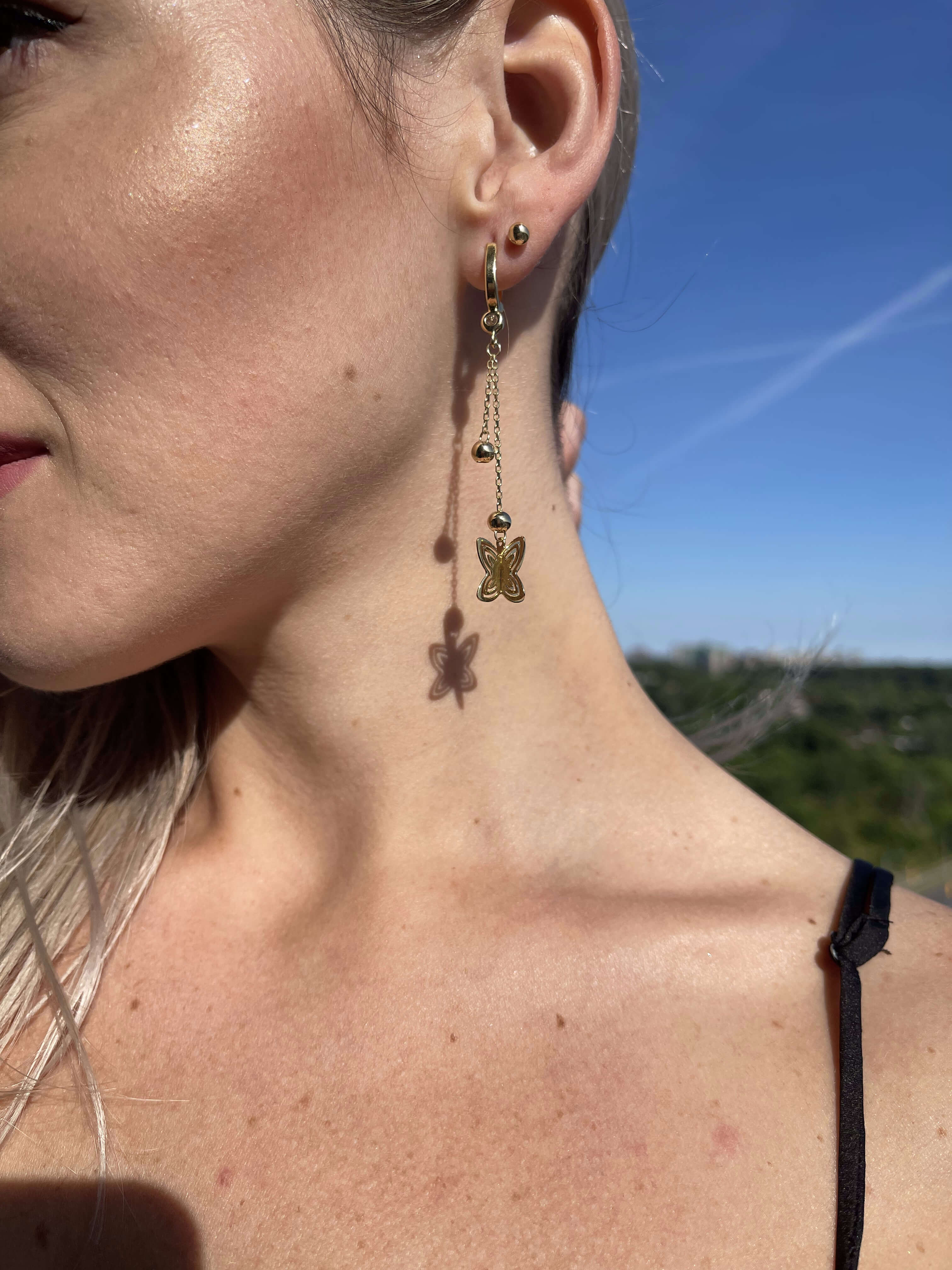 3D Butterfly Earrings in 14K/585 Yellow Gold - Image 3