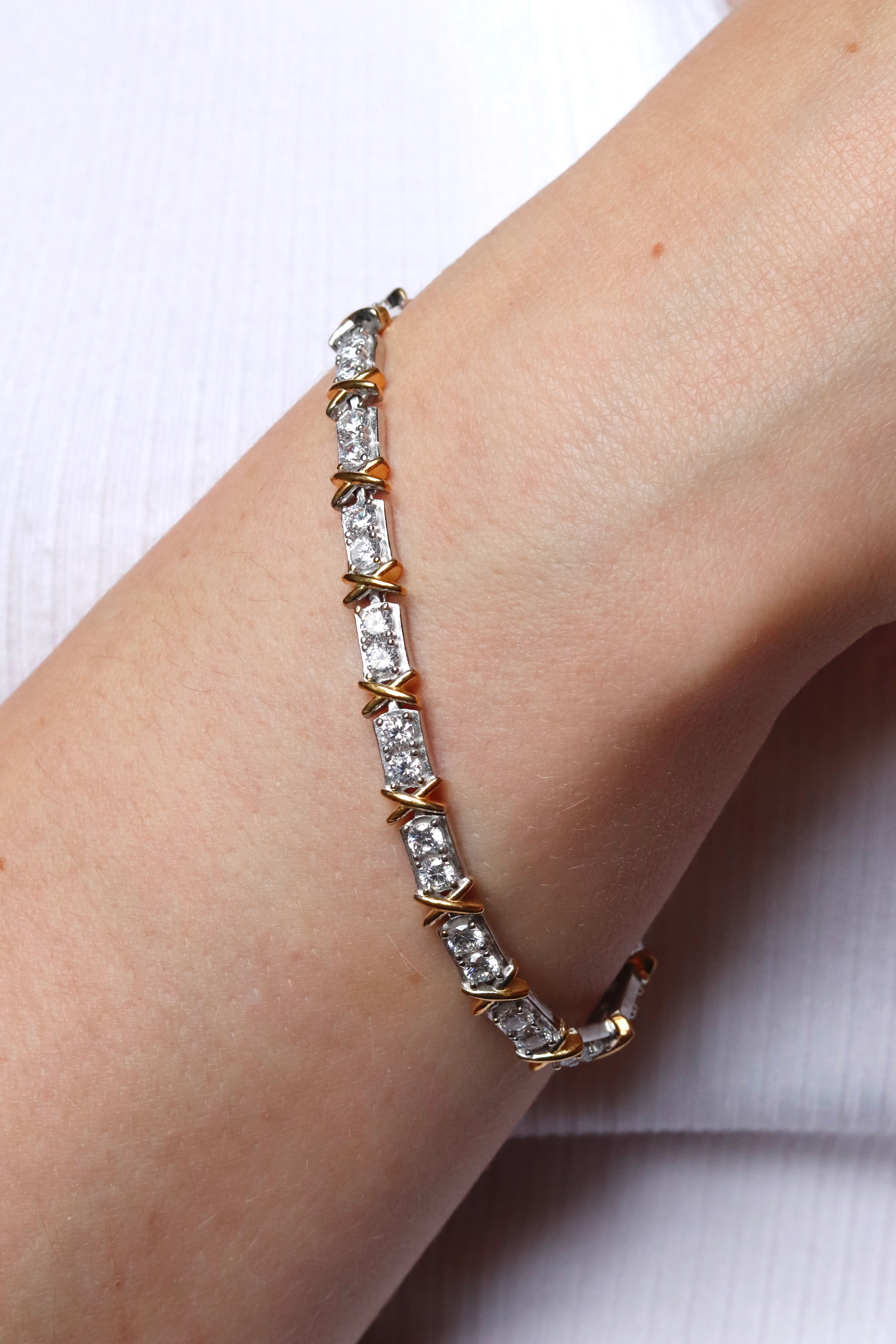 925 Sterling Silver Bracelet with Yellow Gold Plated Details and Cubic Zirconia - Image 2