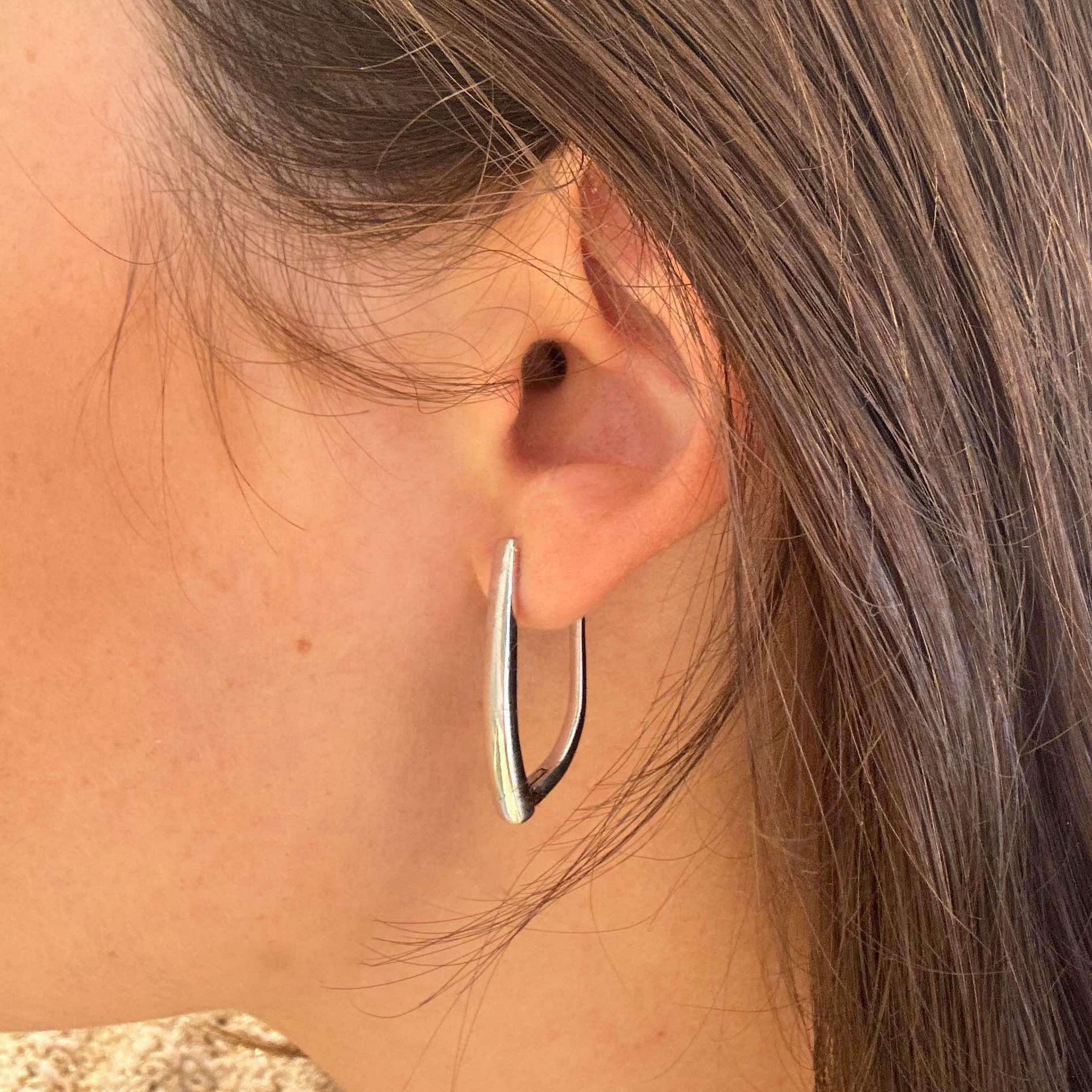 925 Sterling Silver Lever Back Earrings - Image 3