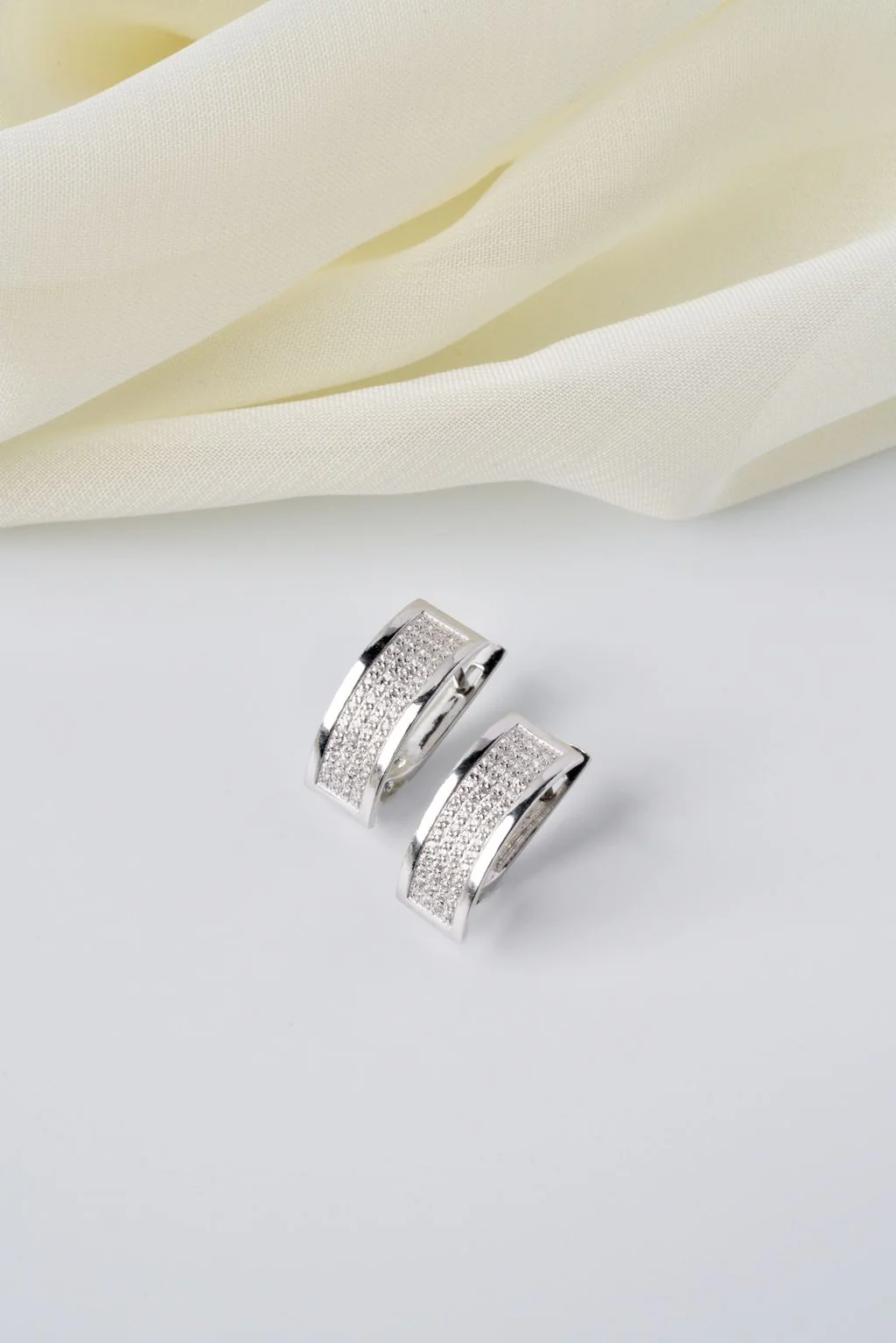 925 Sterling Silver Lever Back Earrings with Cubic Zirconia - Image 5