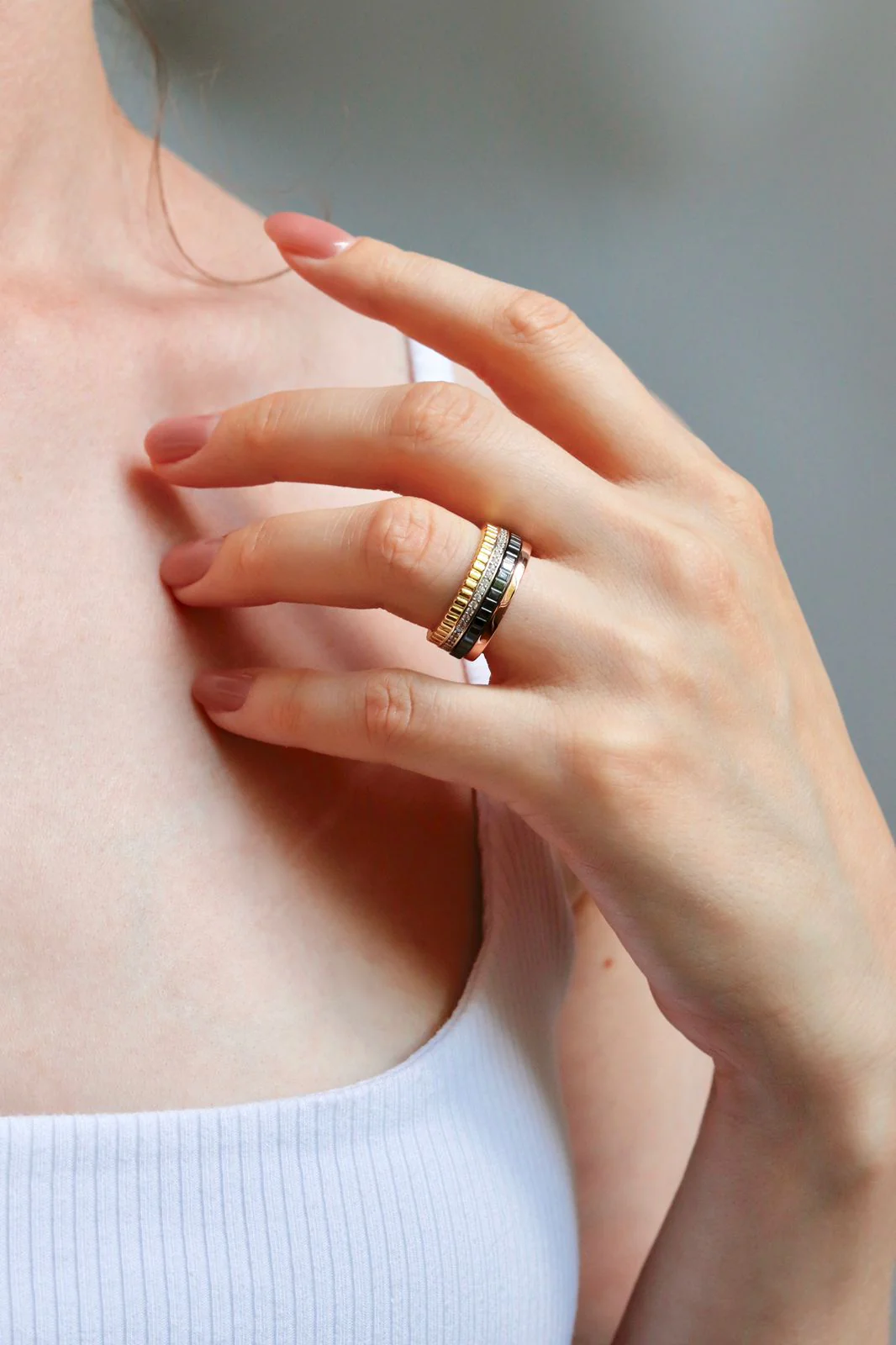925 Sterling Silver Ring with Rose,Yellow Gold Plated Details, Black Ceramic and Cubic Zirconia - Image 7