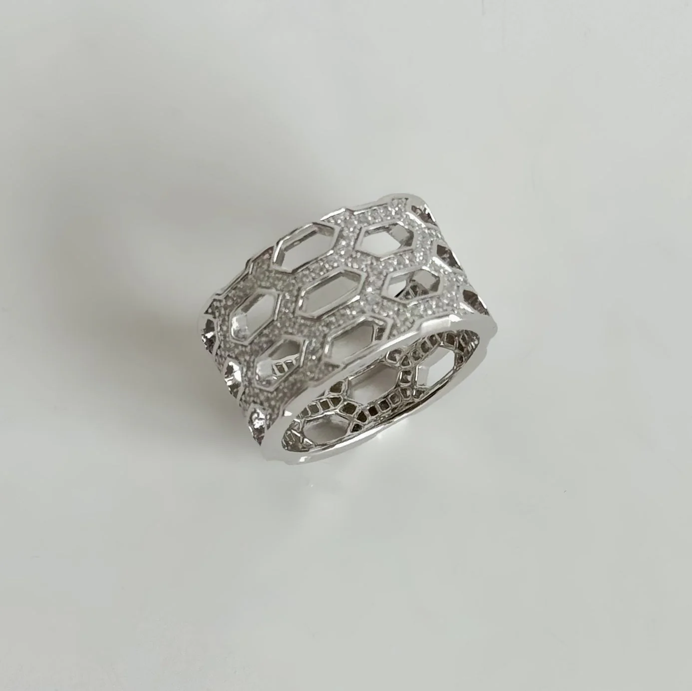 925 Sterling Silver Ring with Cubic Zirconia - Image 3