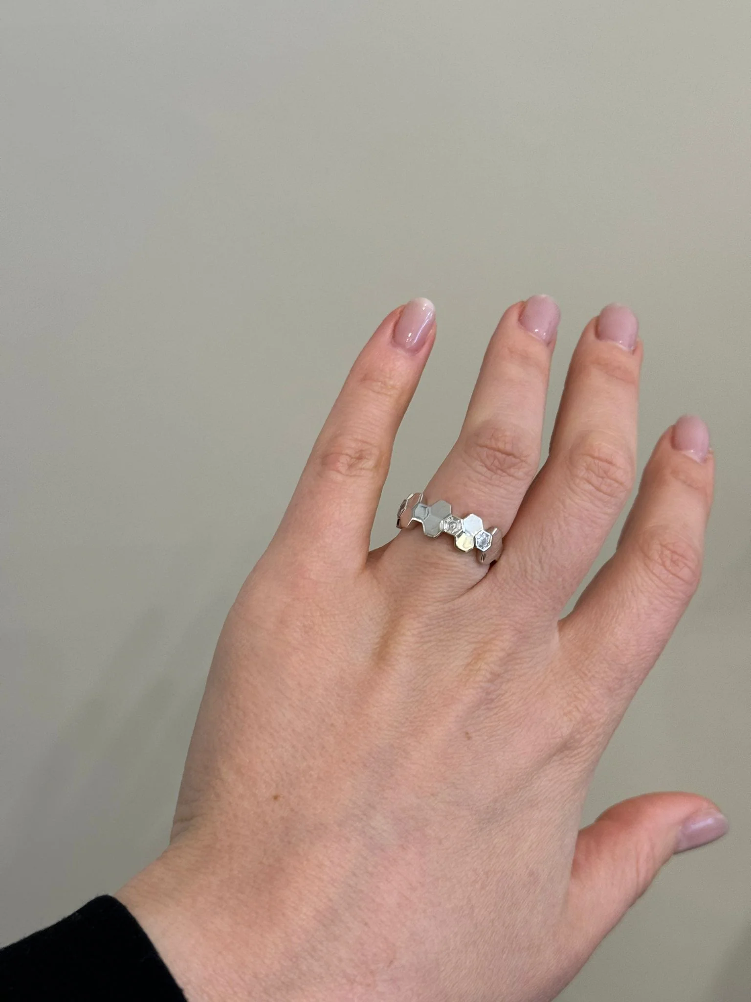 925 Sterling Silver Ring with Cubic Zirconia - Image 3