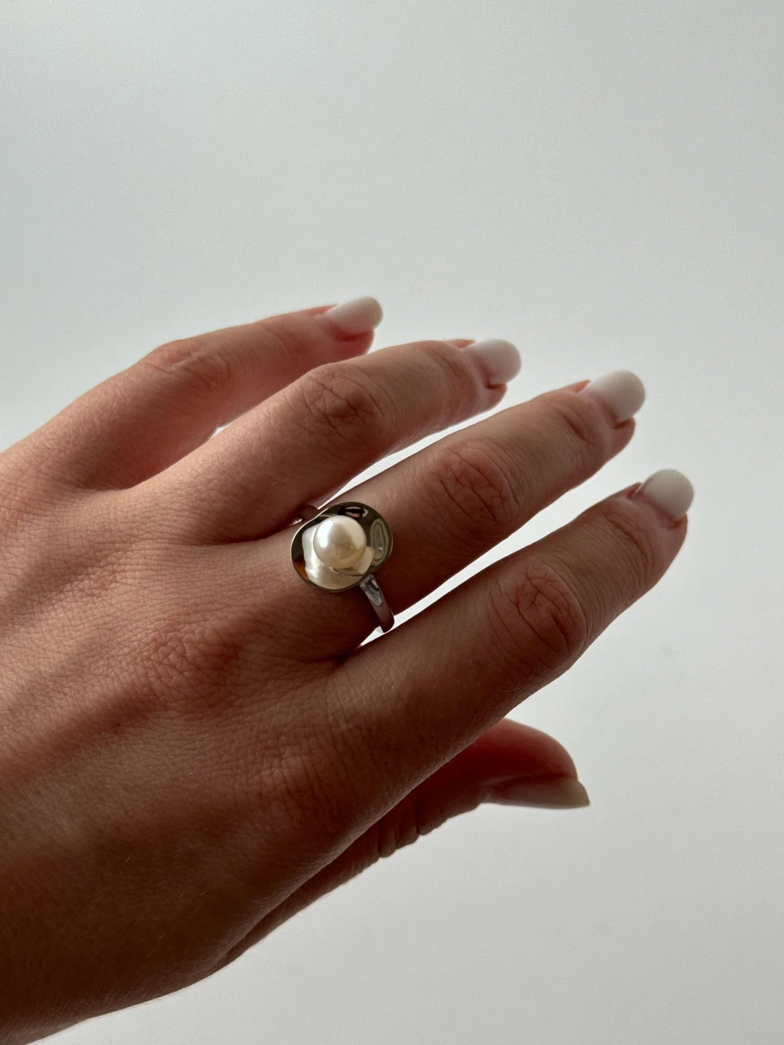925 Sterling Silver Ring with Pearl - Image 2