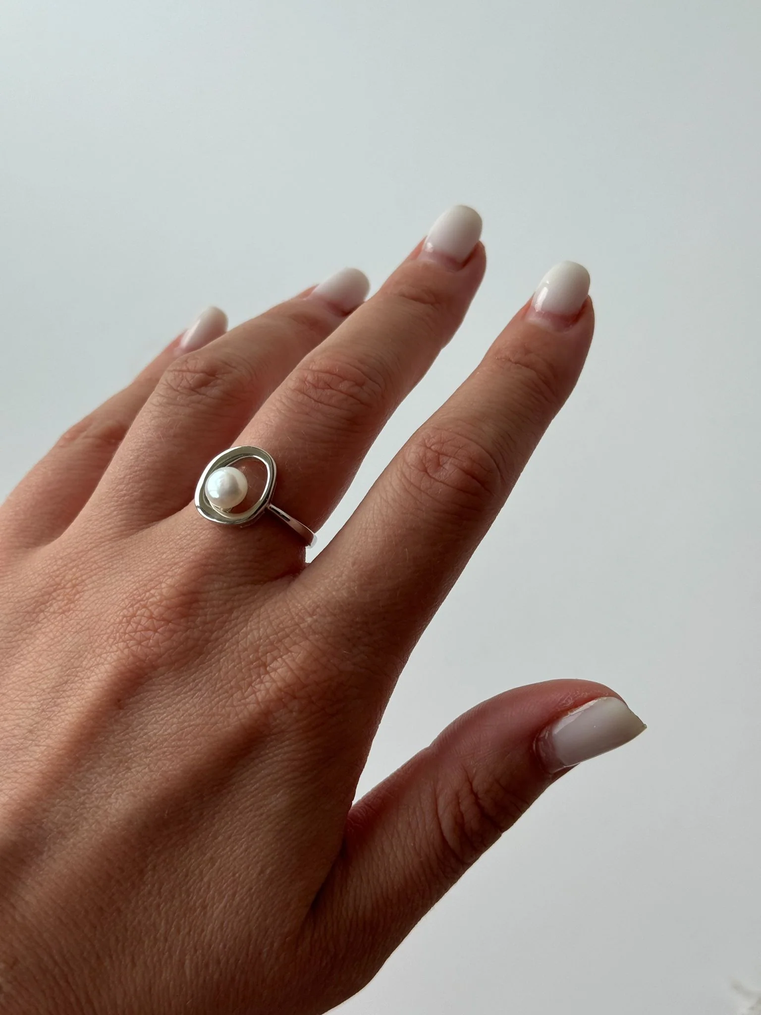 925 Sterling Silver Ring with Pearl - Image 2
