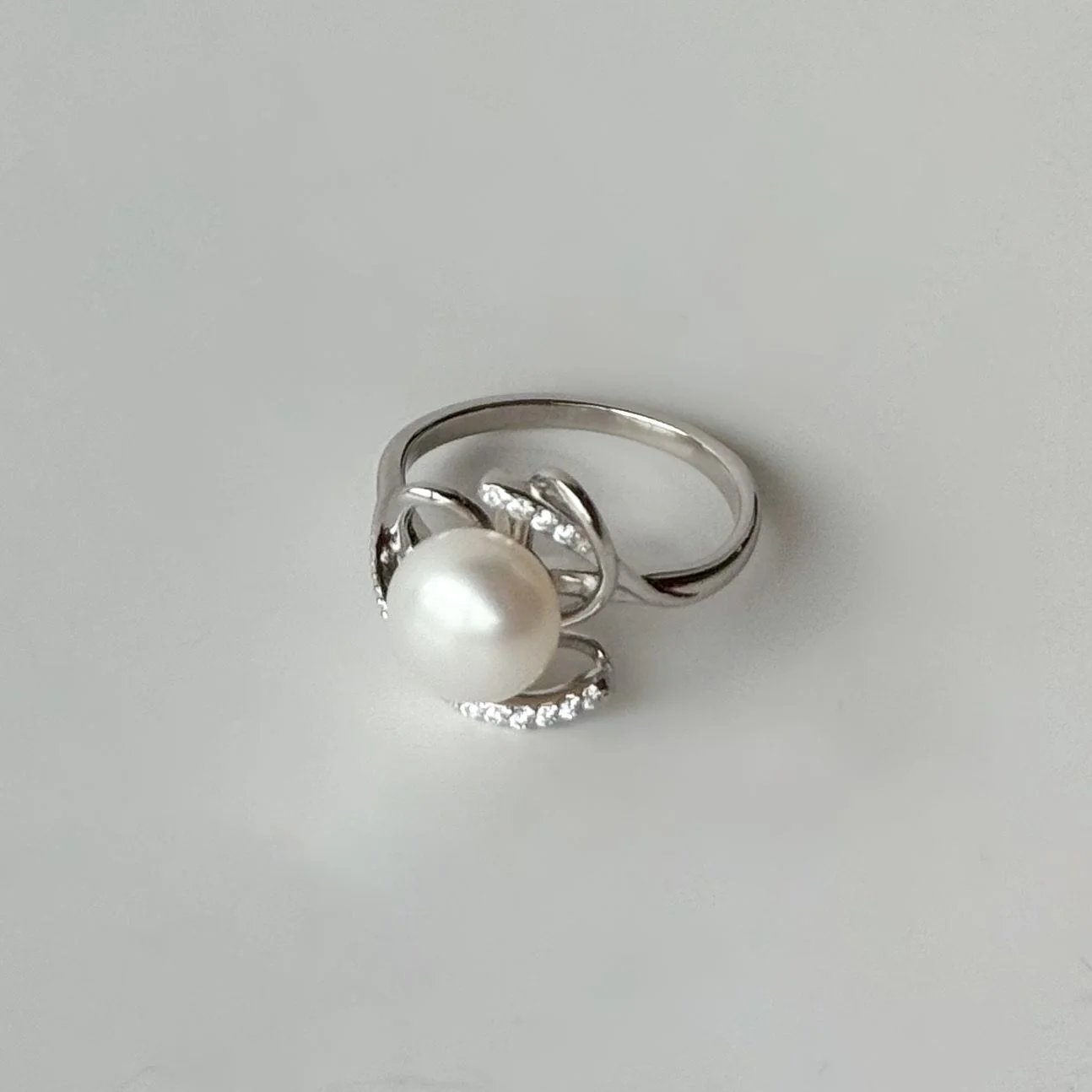 925 Sterling Silver Ring with Pearl and Cubic Zirconia - Image 3