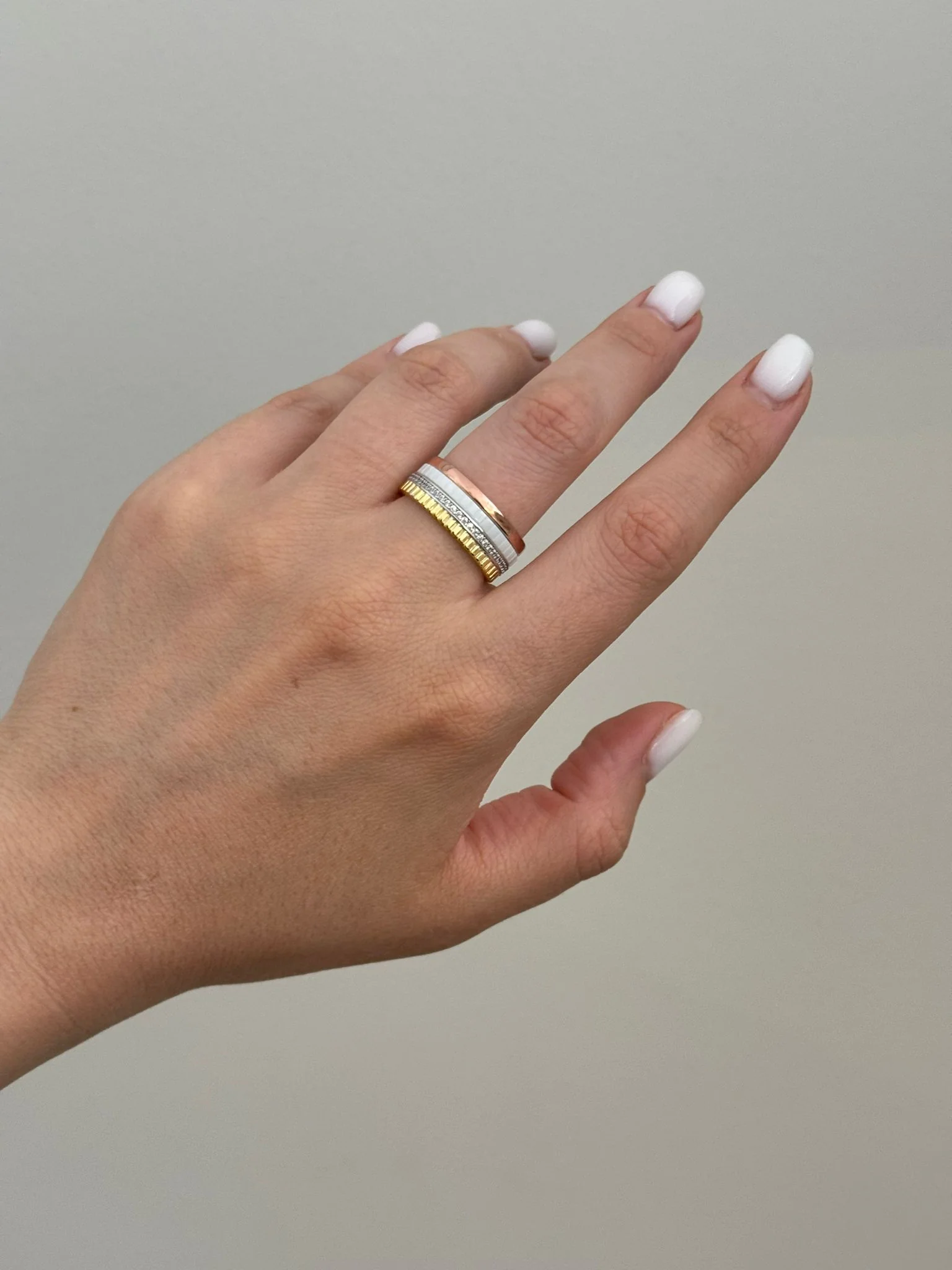 925 Sterling Silver Ring with Rose,Yellow Gold Plated Details, White Ceramic and Cubic Zirconia - Image 2