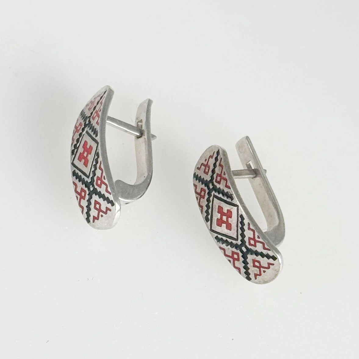 925 Sterling Silver Vyshyvanka Lever Back Earrings with Enamel - Image 3