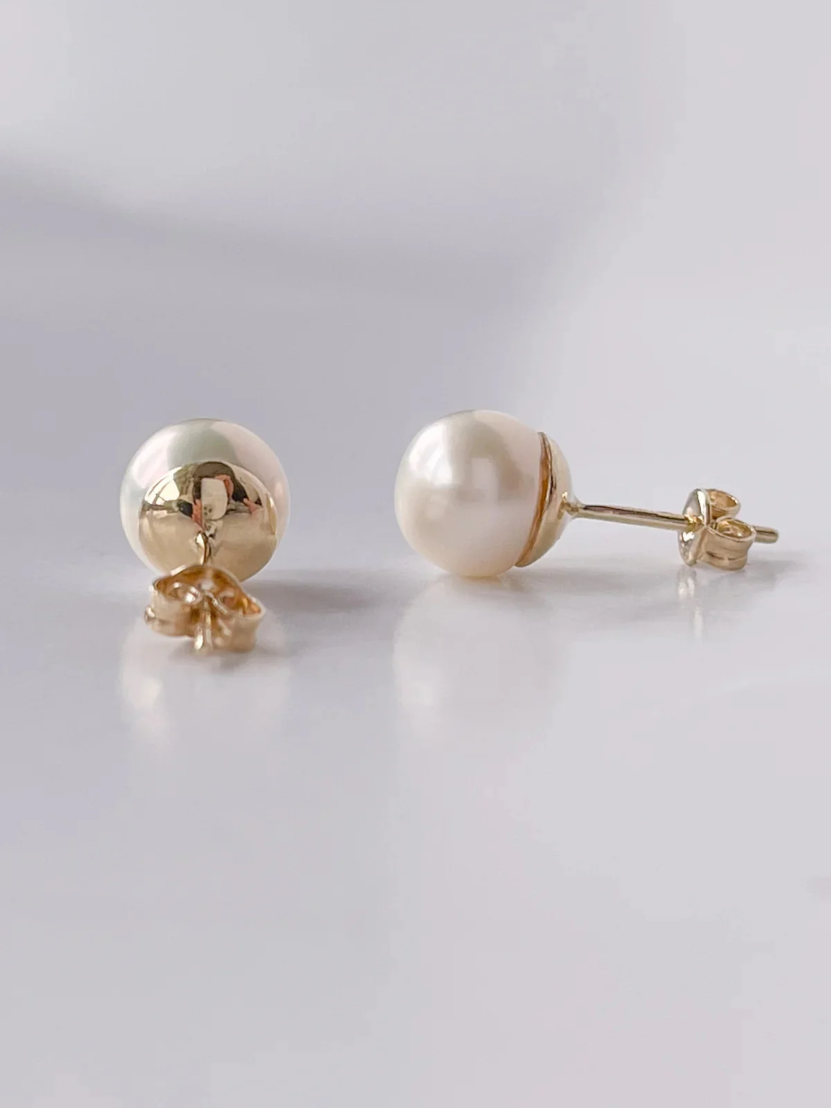 Pearl Studs in 14K/585 Yellow Gold - Image 2