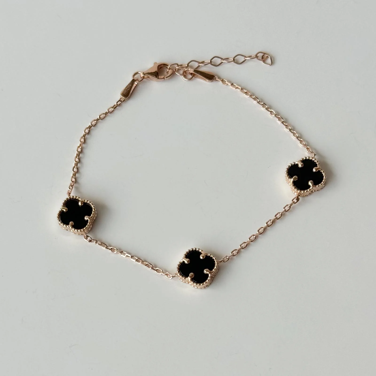 Clover Bracelet in 14K/585 Rose Gold with Onyx - Image 3