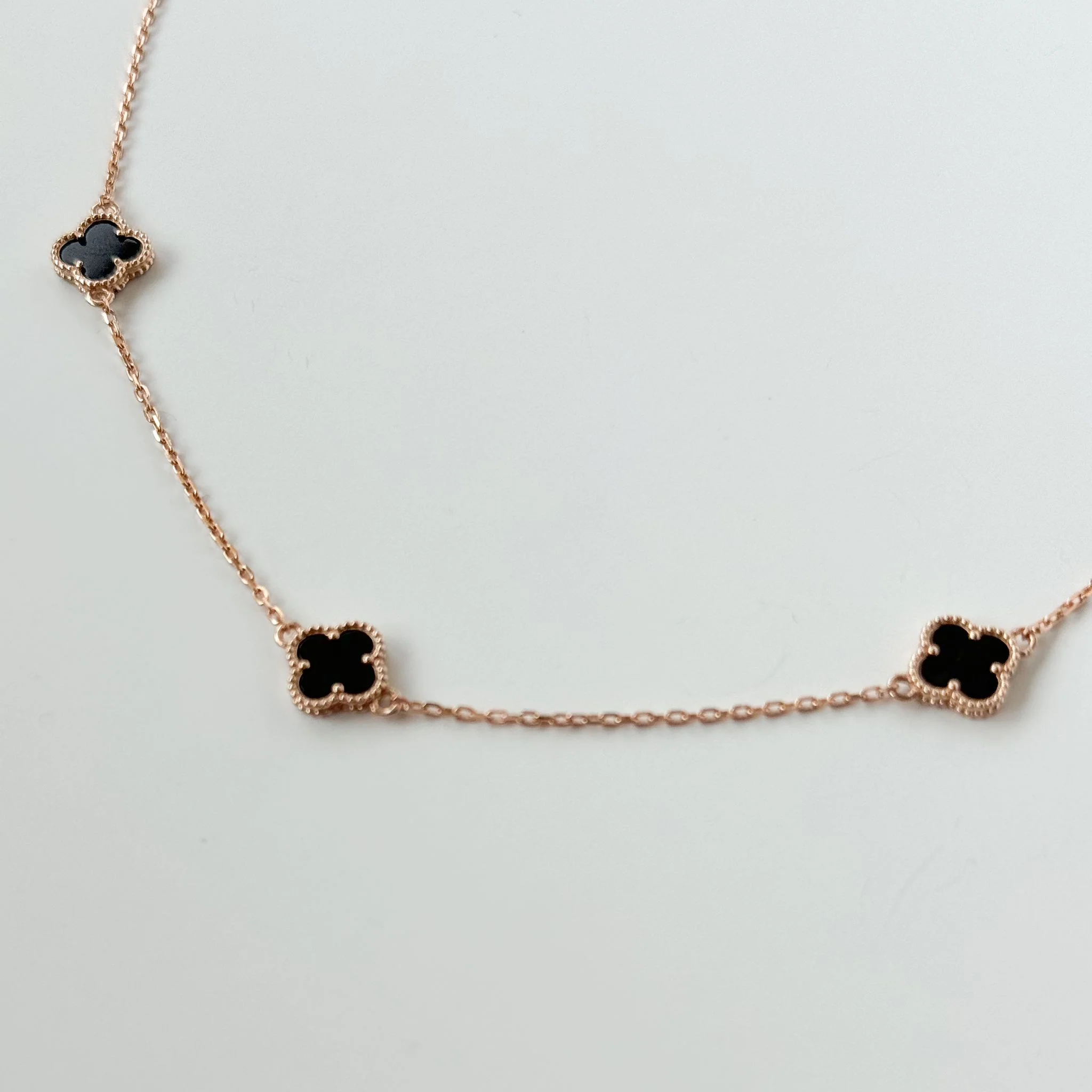 Clover Necklace in 14K/585 Rose Gold with Onyx - Image 2