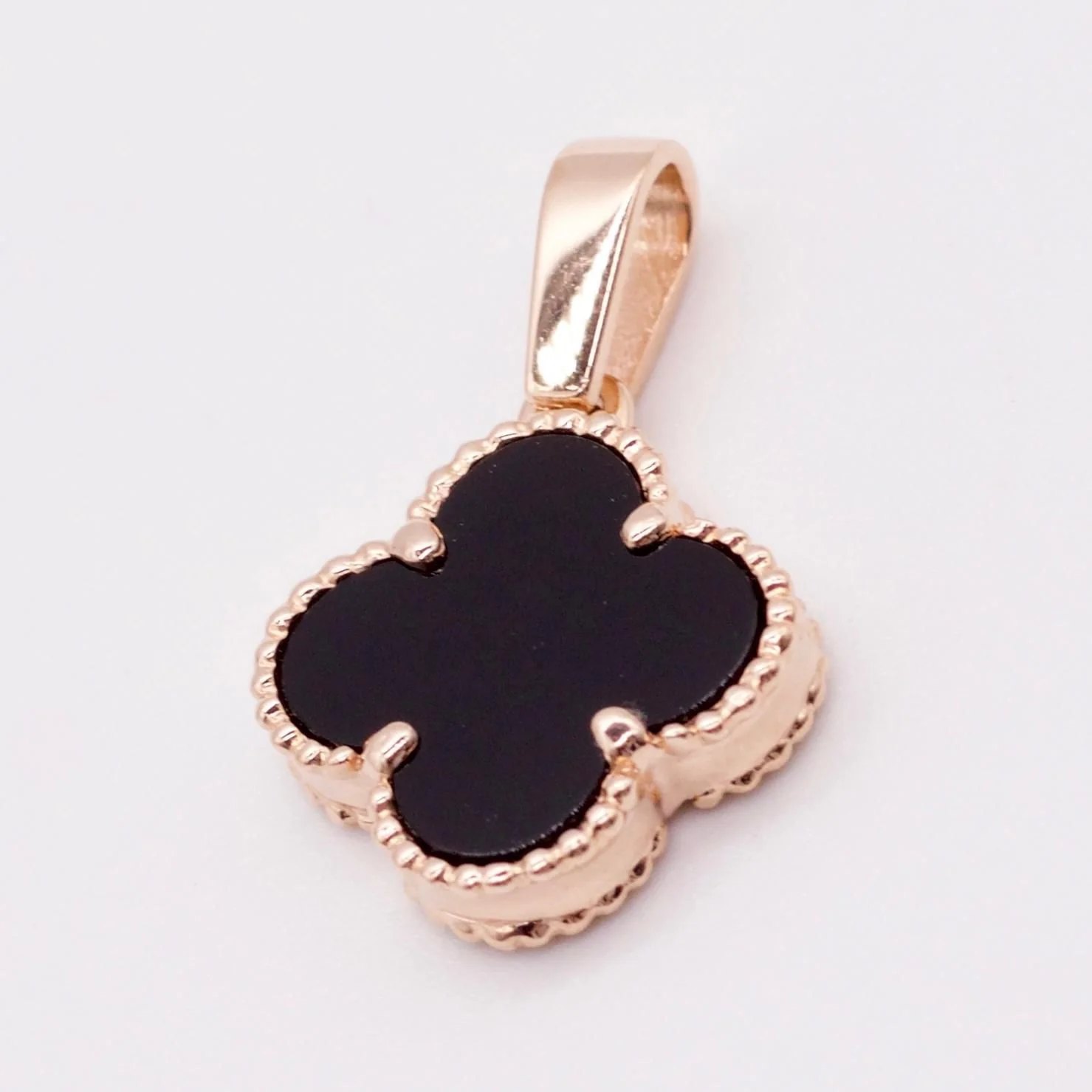 Clover Pendant in 14K/585 Rose Gold with Onyx - Image 2