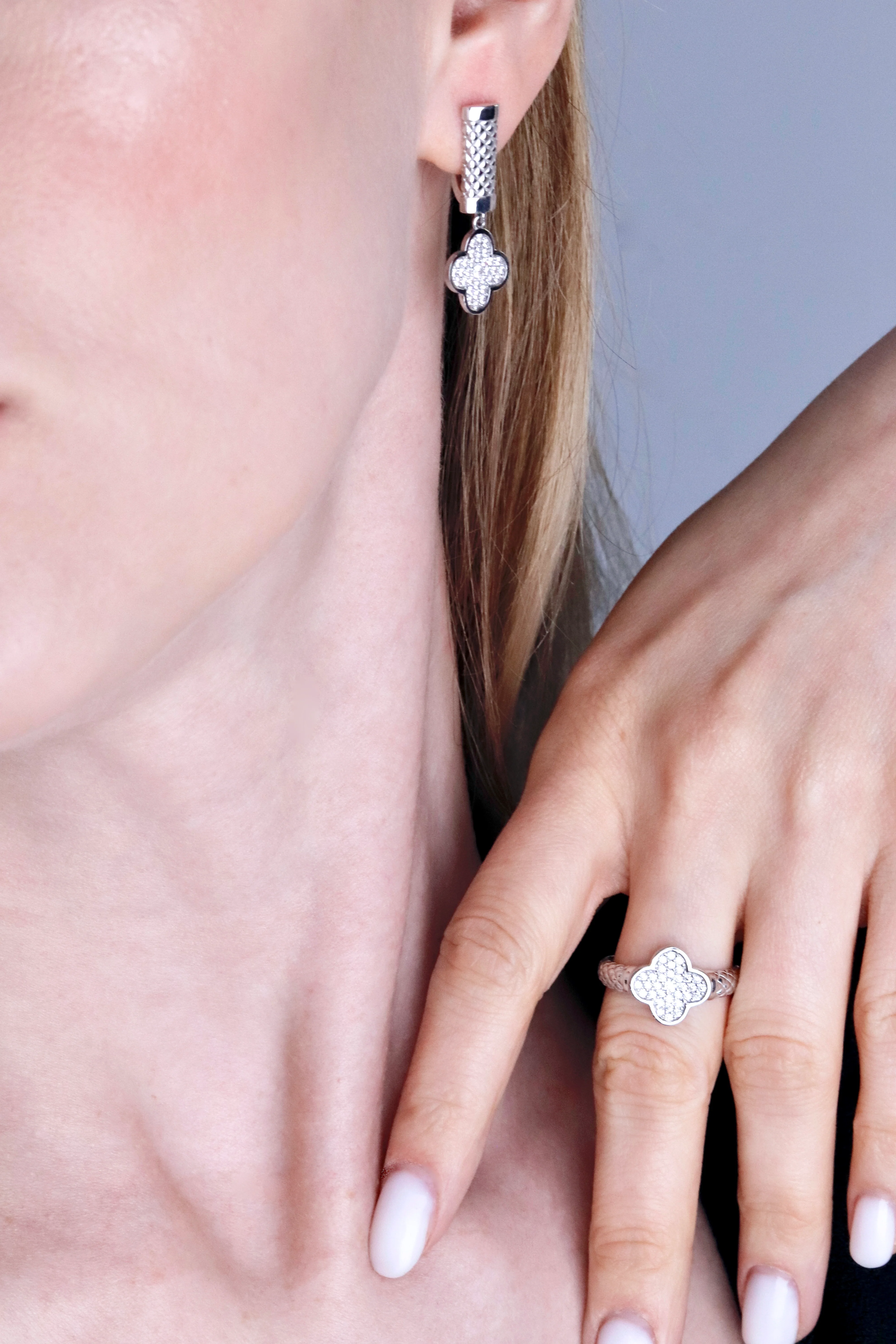 Clover Ring in 14K/585 White Gold with Cubic Zirconia - Image 4