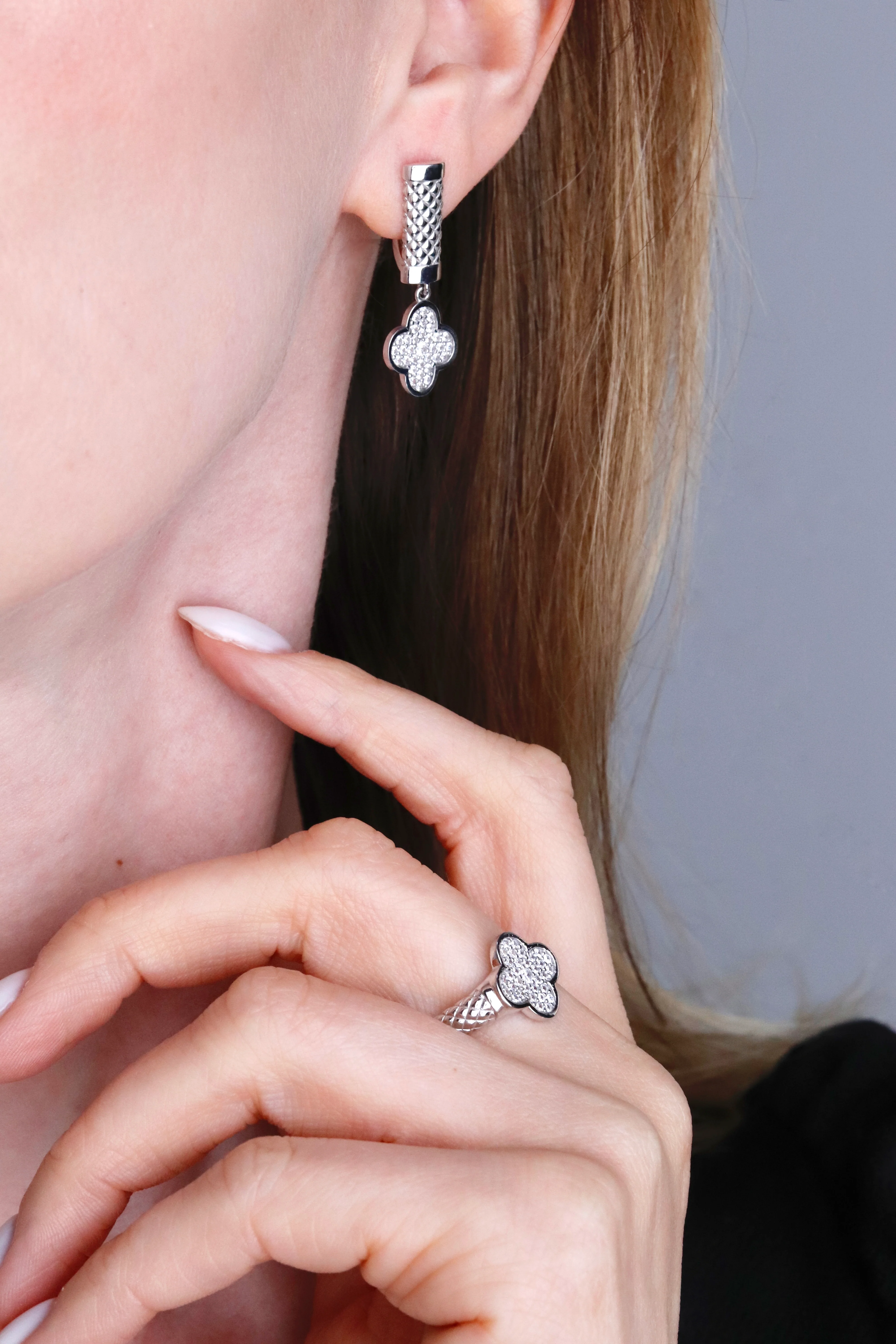 Clover Ring in 14K/585 White Gold with Cubic Zirconia - Image 6