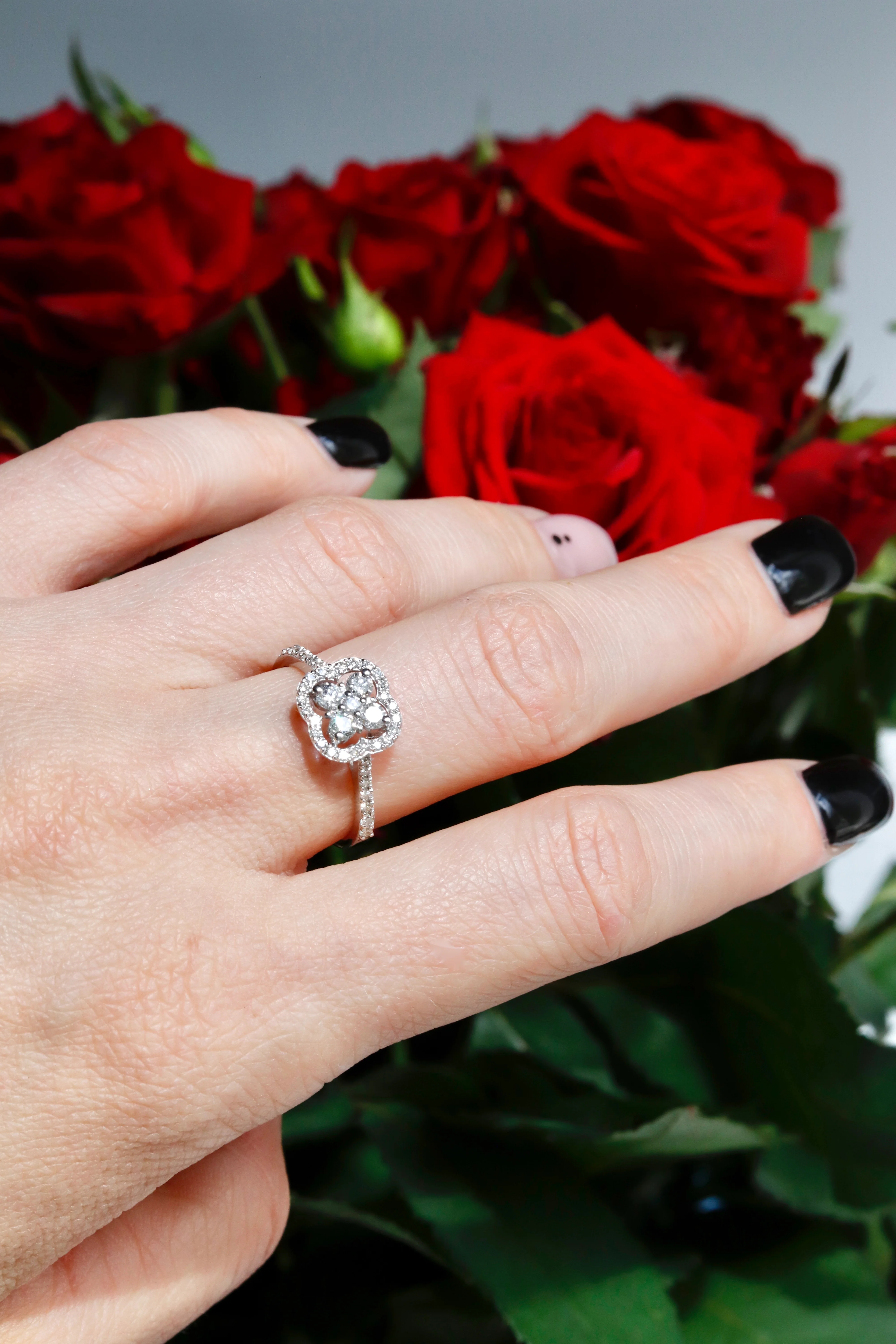 Clover Ring in 14K/585 White Gold with Diamonds - Image 5