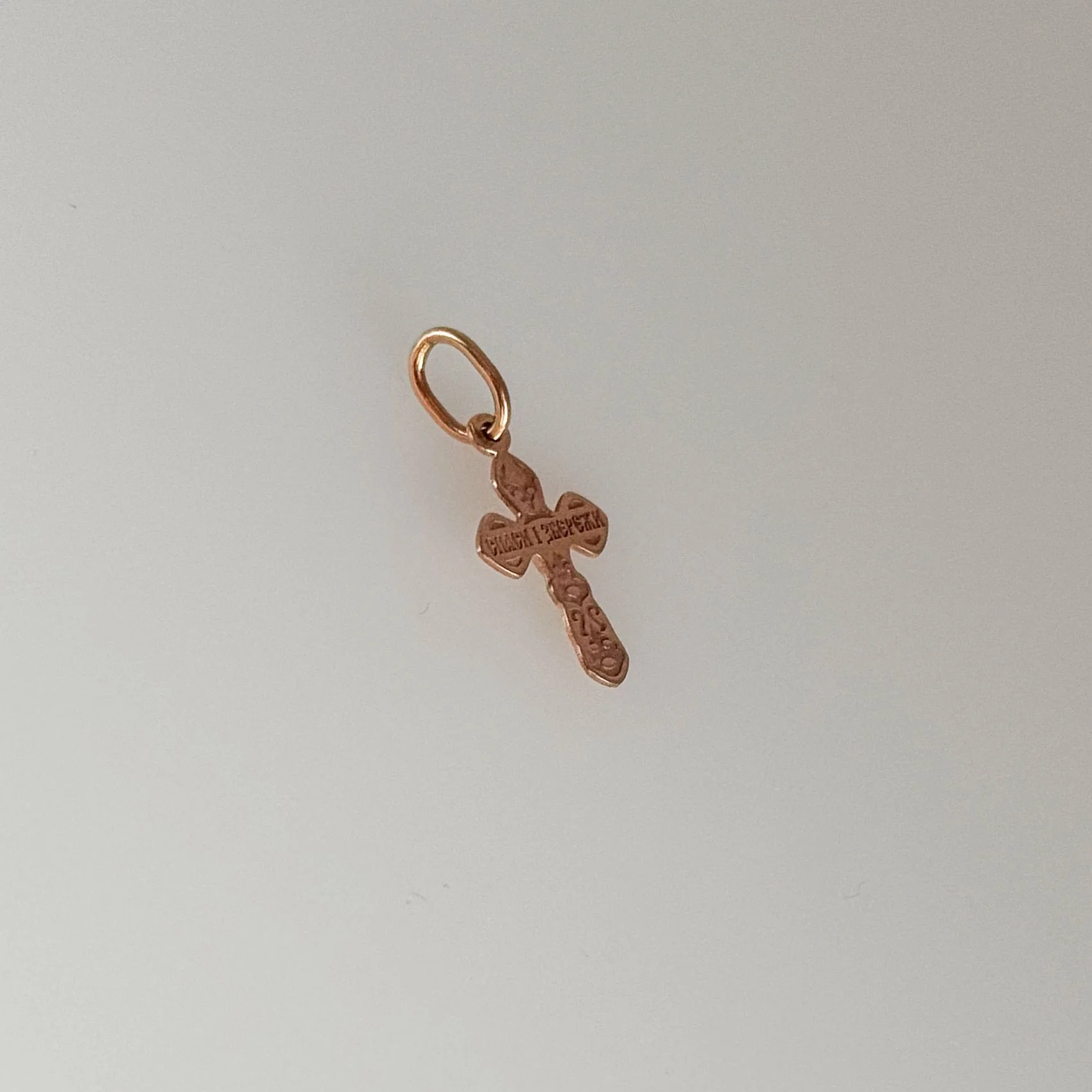 Cross in 14K/585 Rose Gold with White Gold Jesus - Image 2