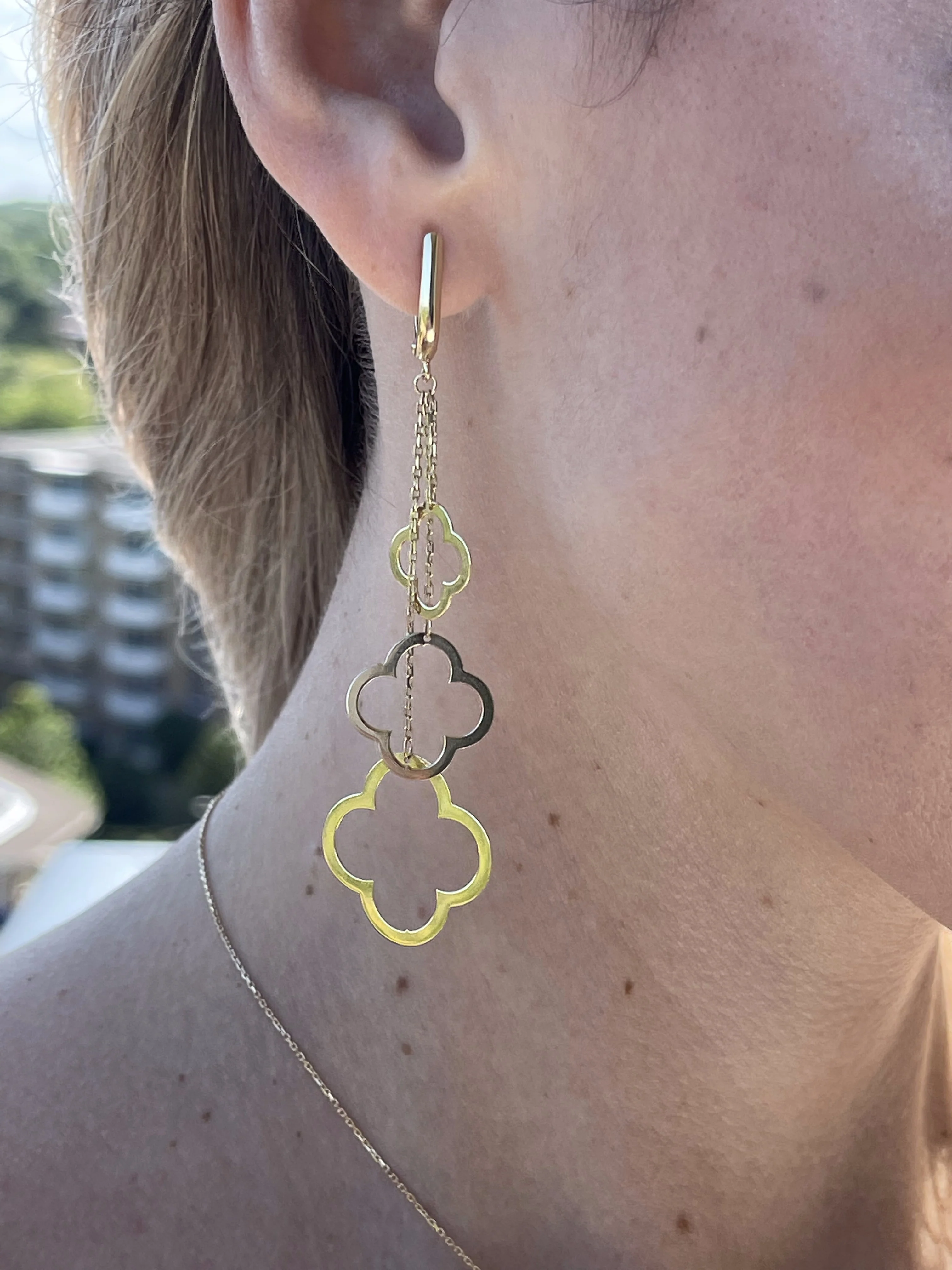 Drop Clover Earrings in 14K/585 Yellow Gold - Image 3