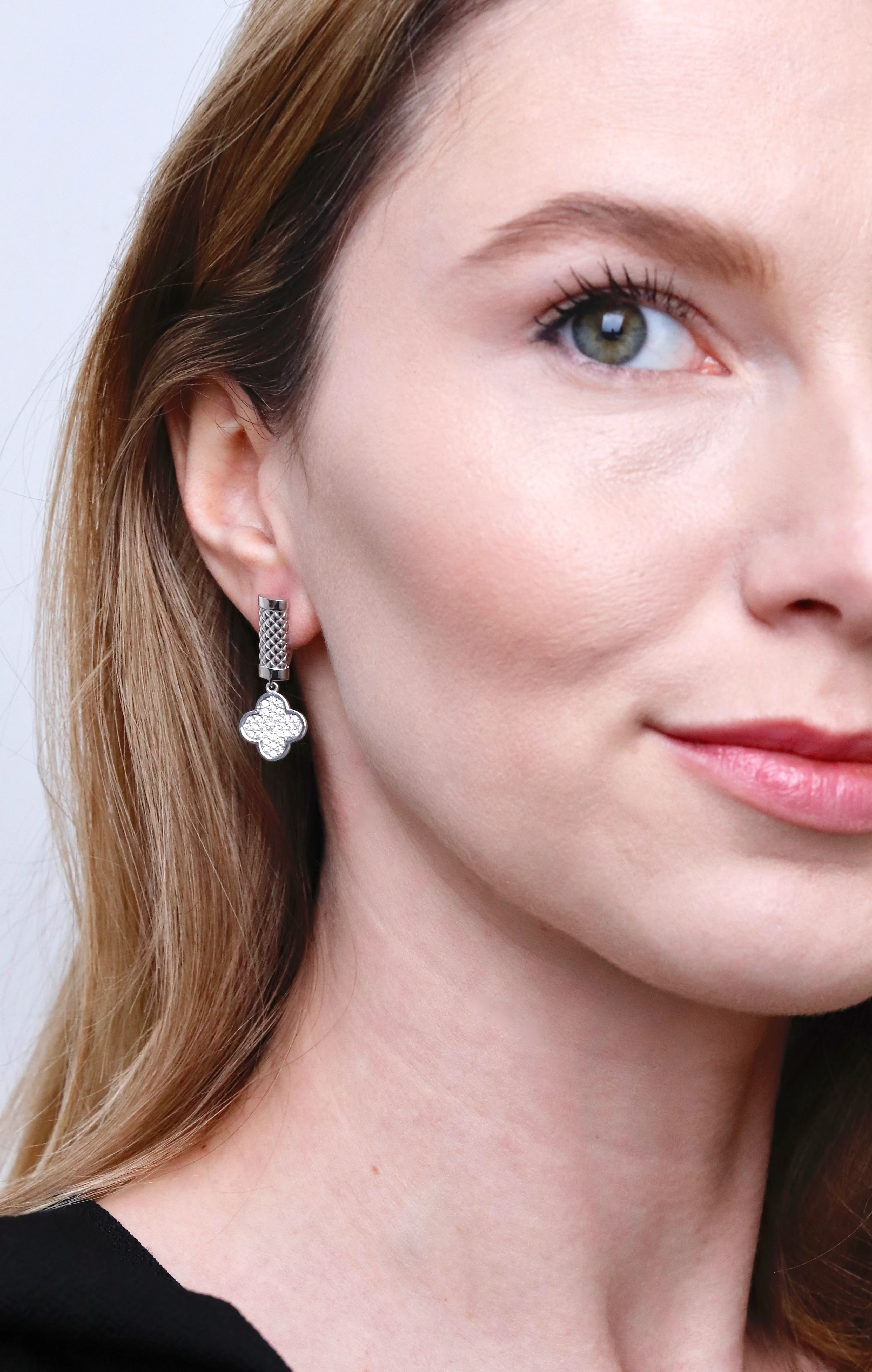 Drop Clover Earrings in 14K/585 White Gold with Cubic Zirconia - Image 3