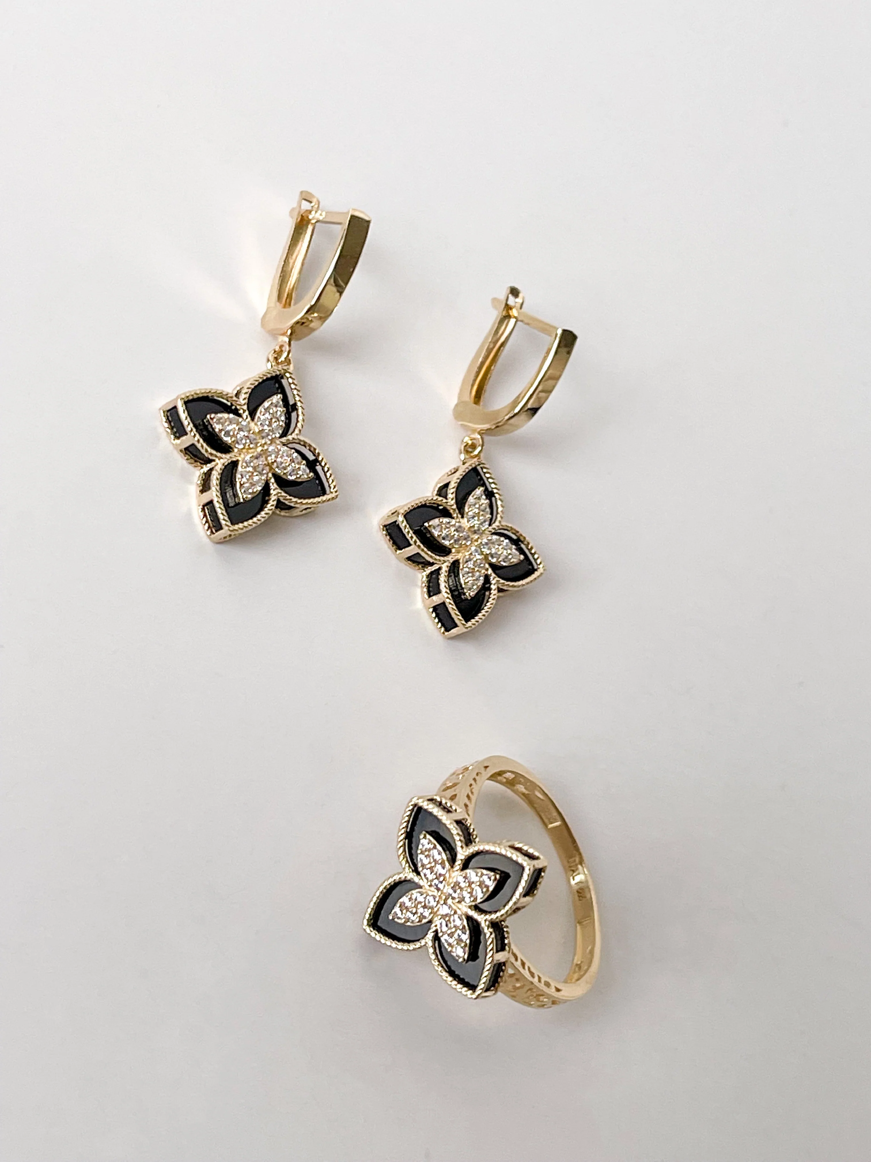 Drop Earrings in 14K/585 Yellow Gold with Black Onyx and Cubic Zirconia - Image 3