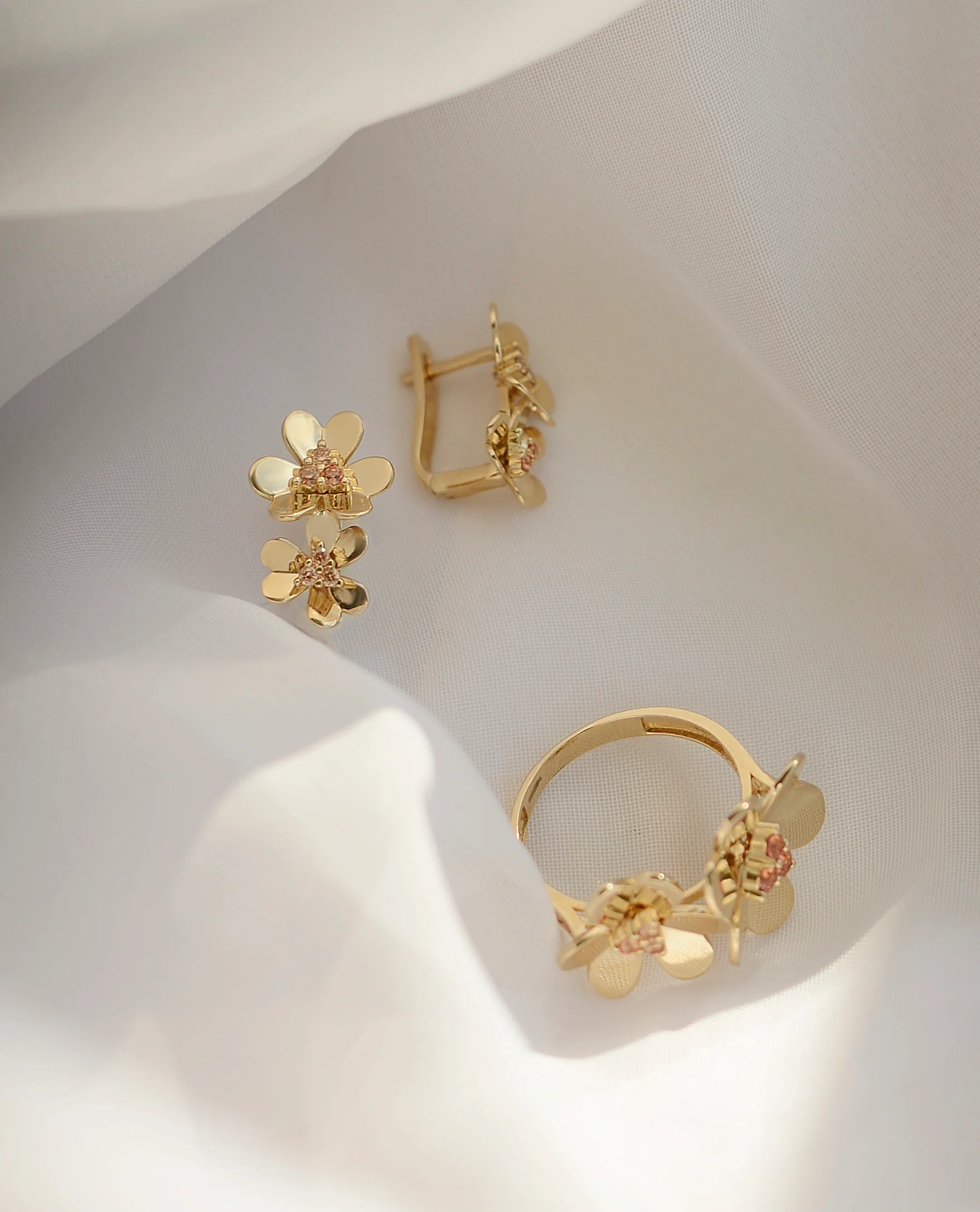 Flowers Ring in 14K/585 Yellow Gold with Cubic Zirconia - Image 4