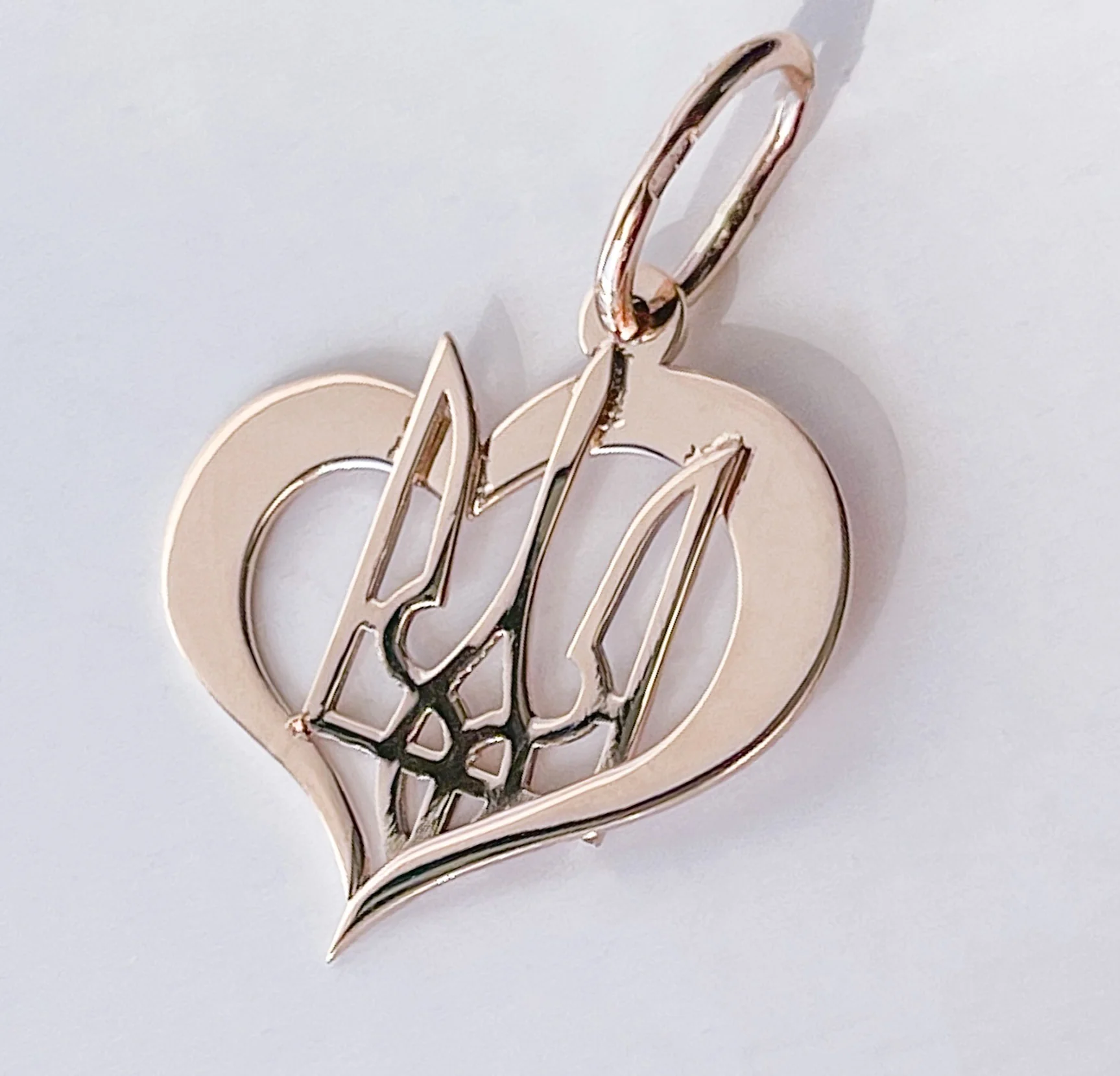 Heart and Tryzub Pendant in 14K/585 Rose Gold - Image 4