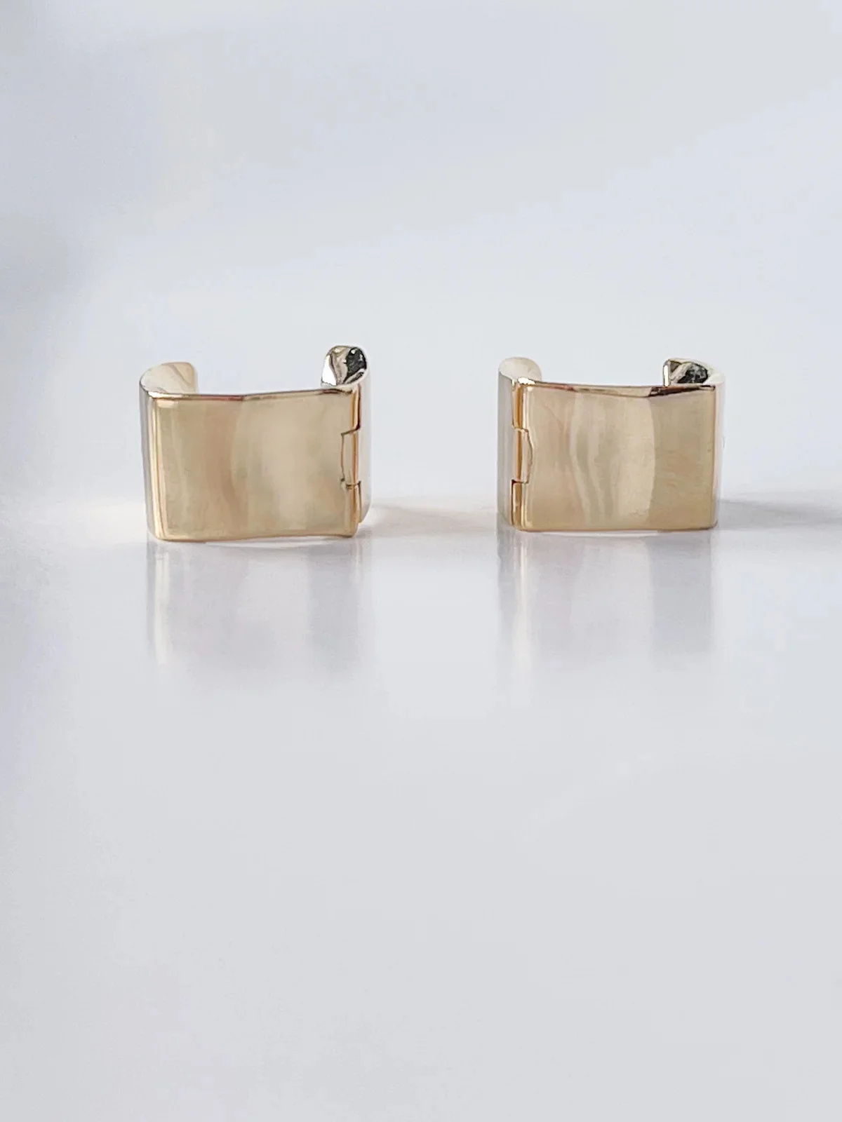 Hoop Earring in 14K/585 Yellow Gold with Cubic Zirconia - Image 6
