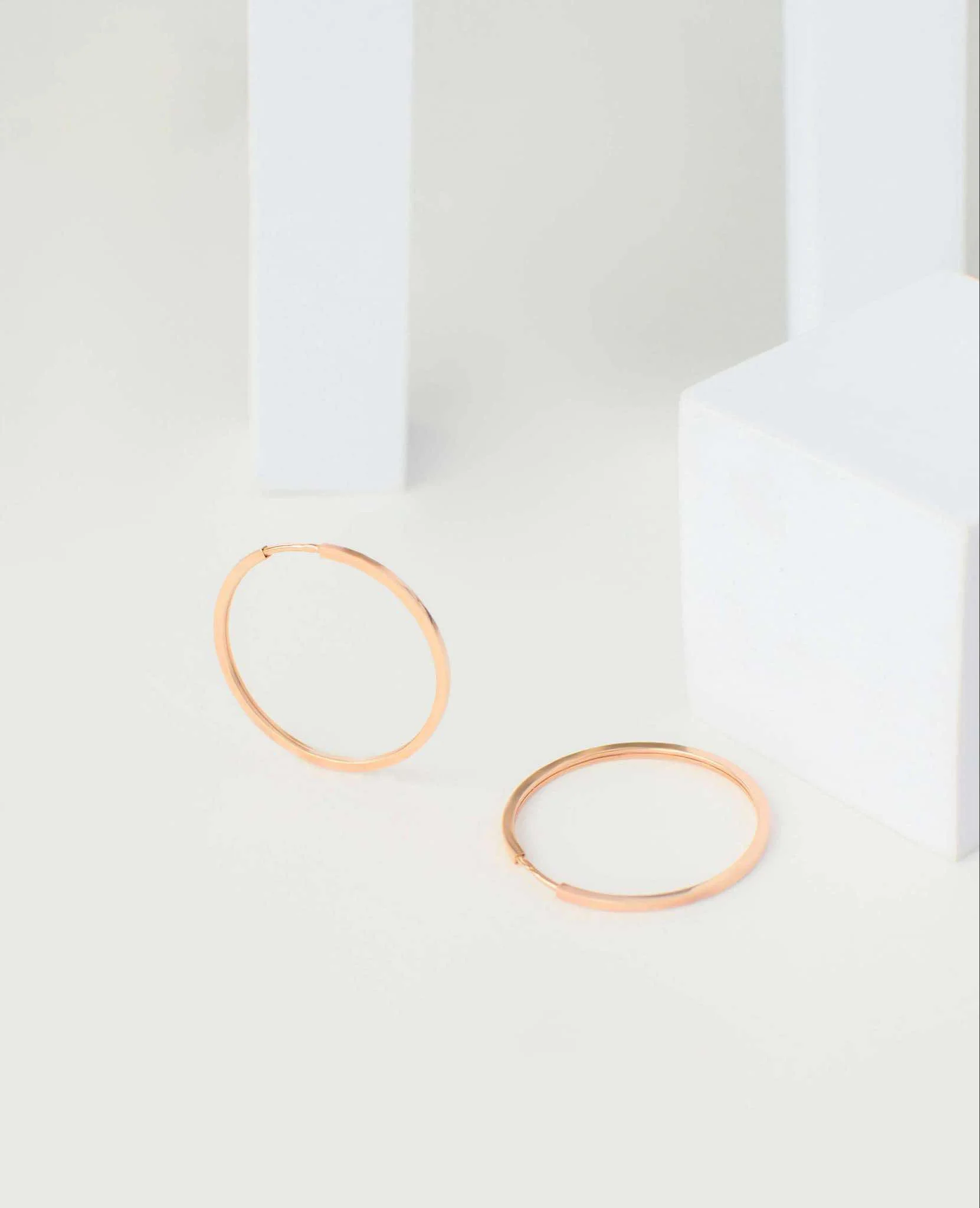 Hoop Earrings in 14K/585 Rose Gold - Image 2