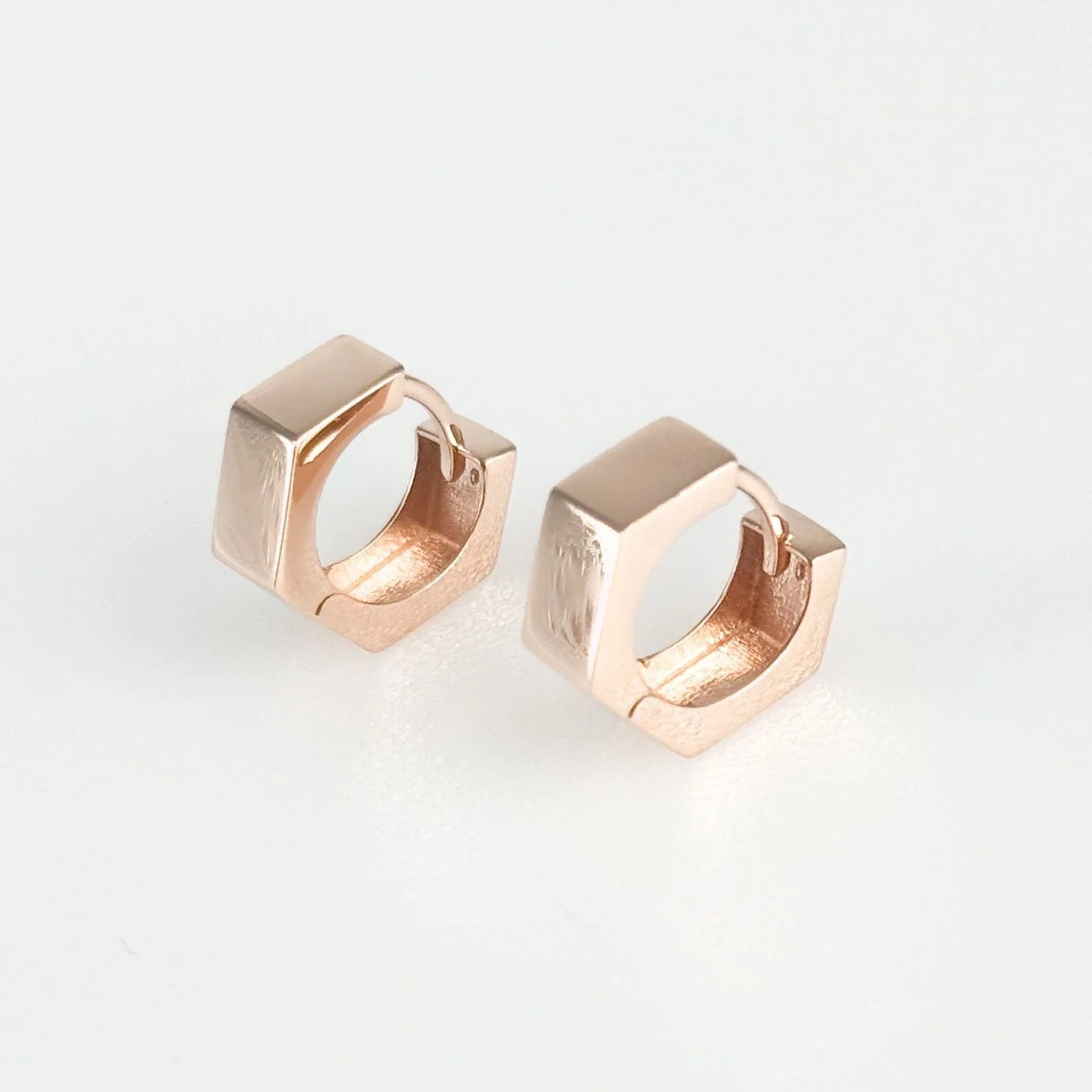 Hoop Earrings in 14K/585 Rose Gold - Image 2