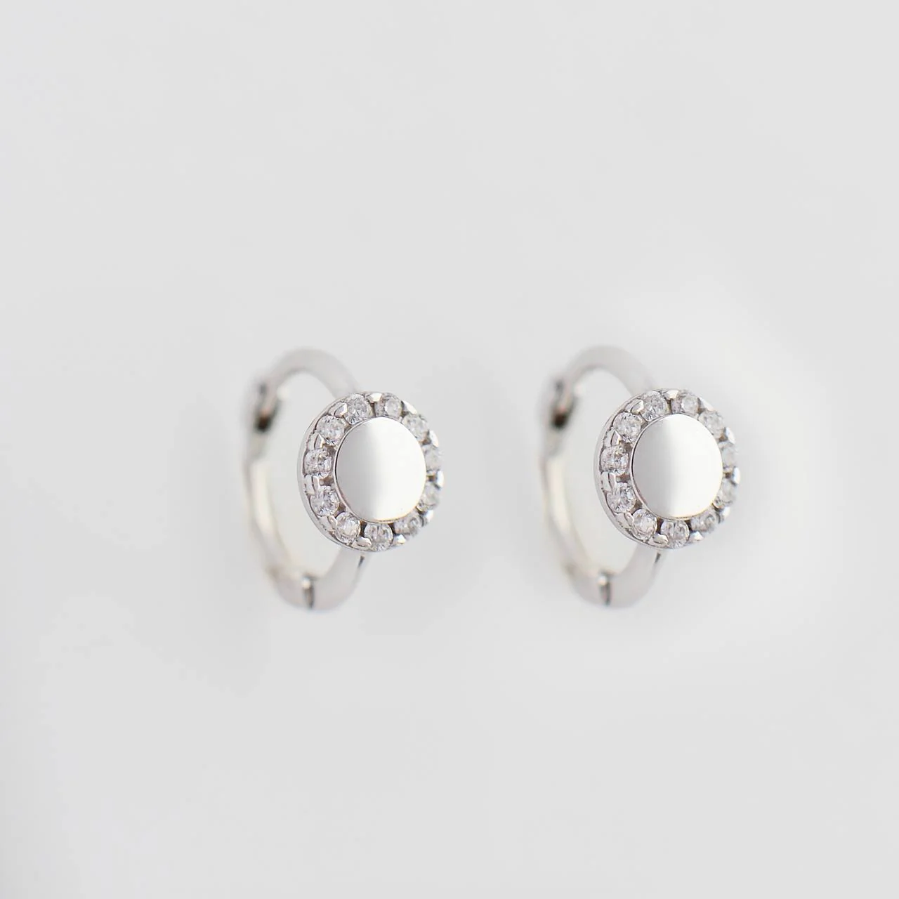 Hoop Earrings in 14K/585 White Gold with Cubic Zirconia - Image 5