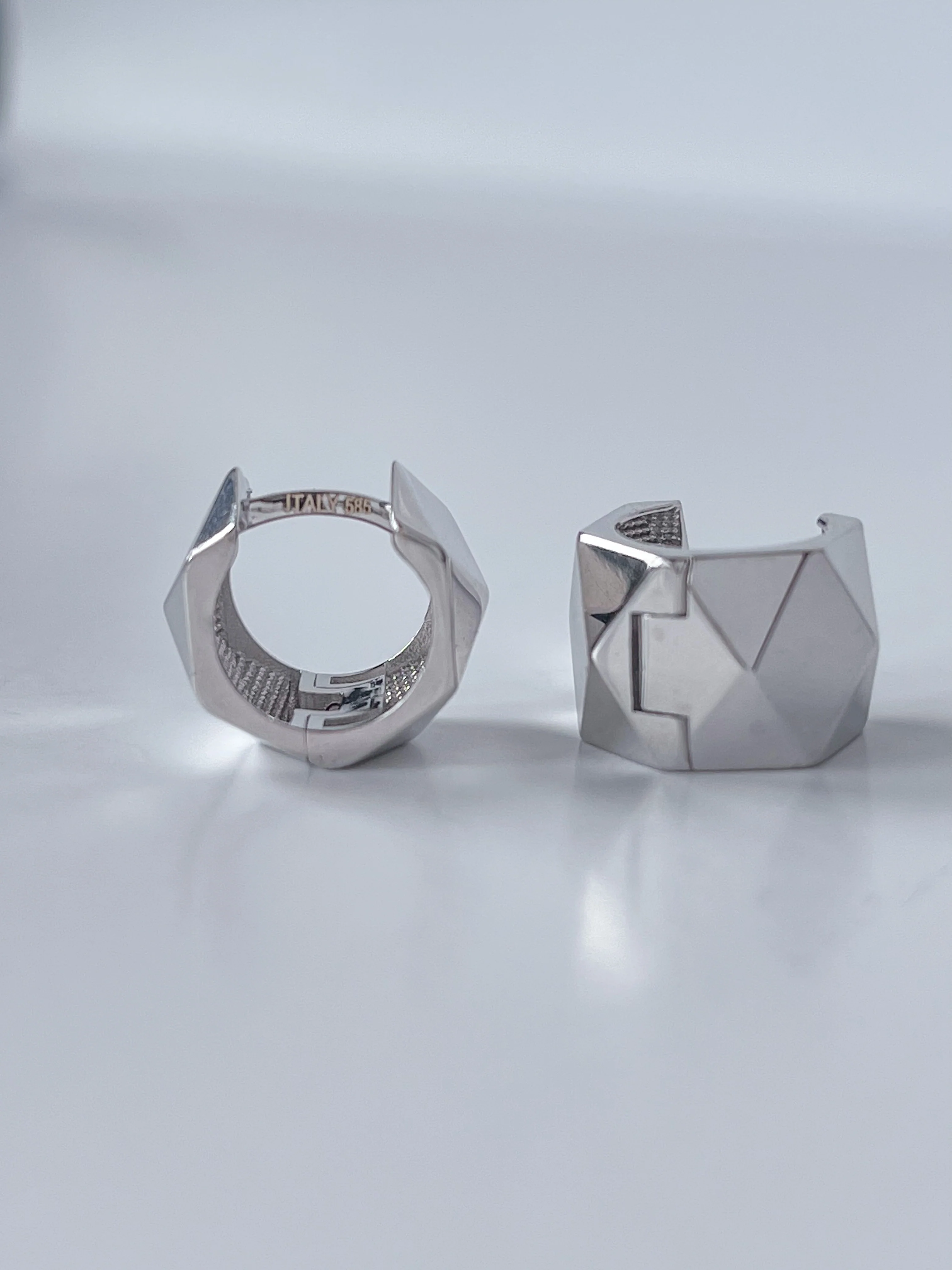 Hoop Earrings in 14K/585 White Gold - Image 4