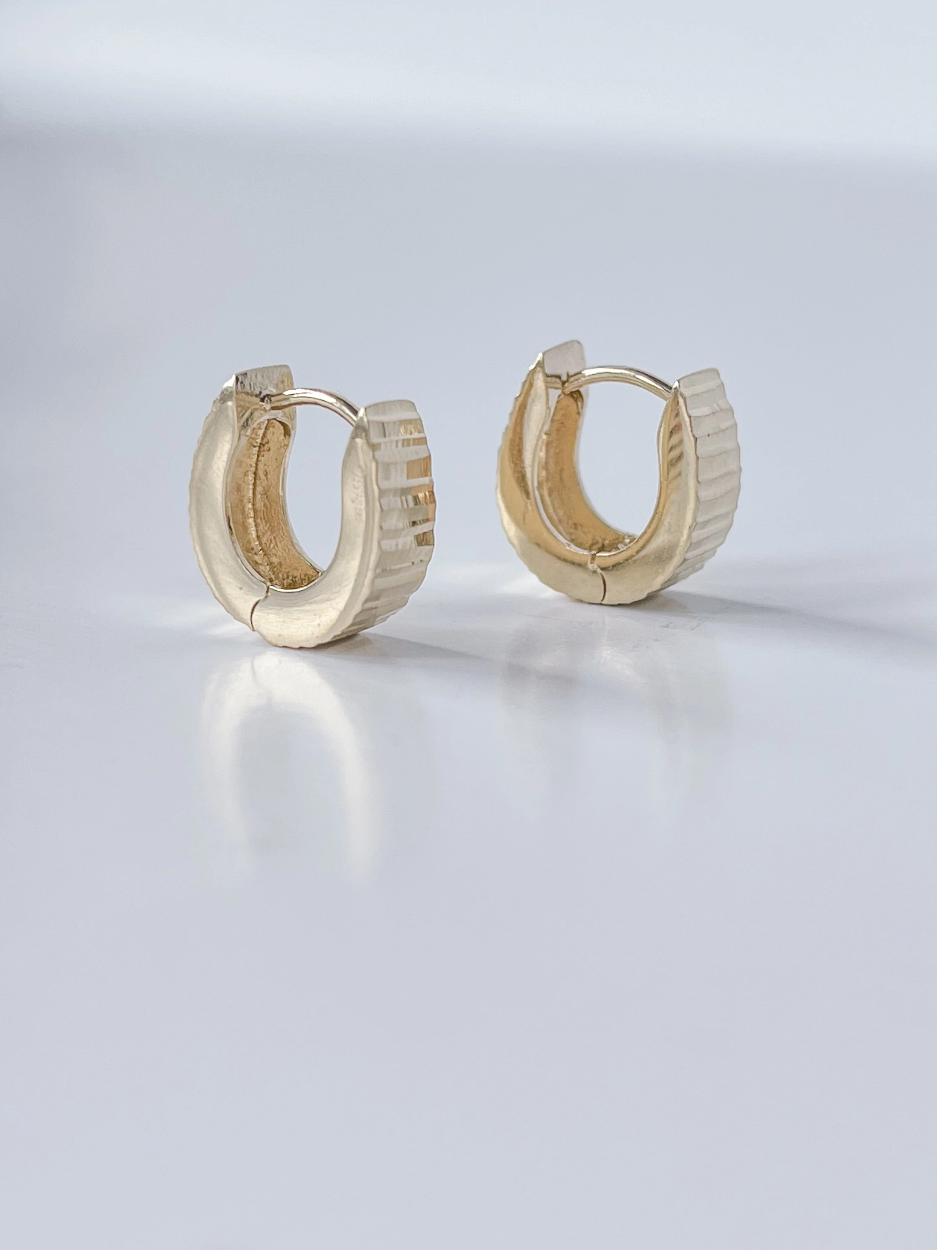 Hoop Earrings in 14K/585 Yellow Gold - Image 2