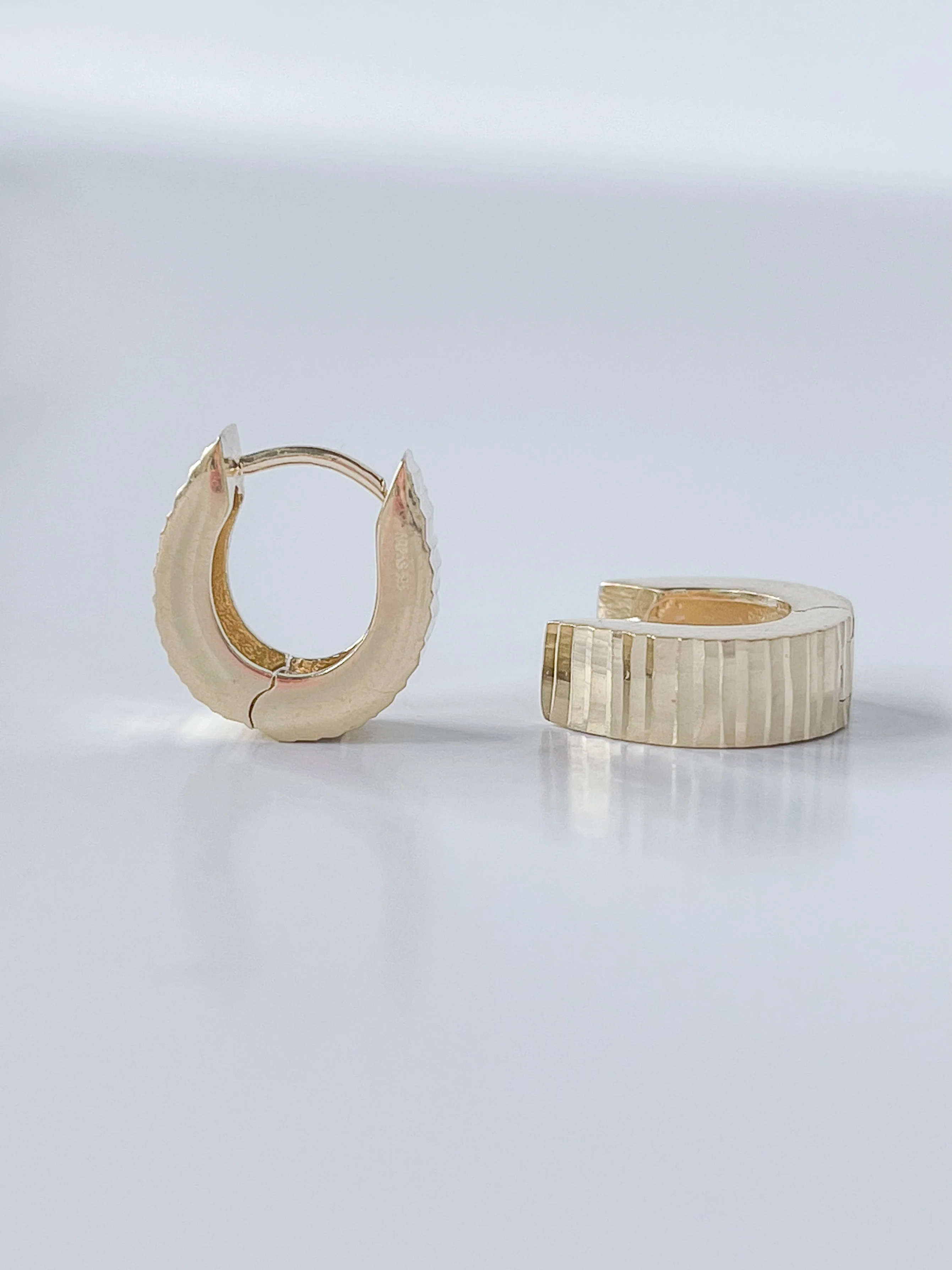 Hoop Earrings in 14K/585 Yellow Gold - Image 3