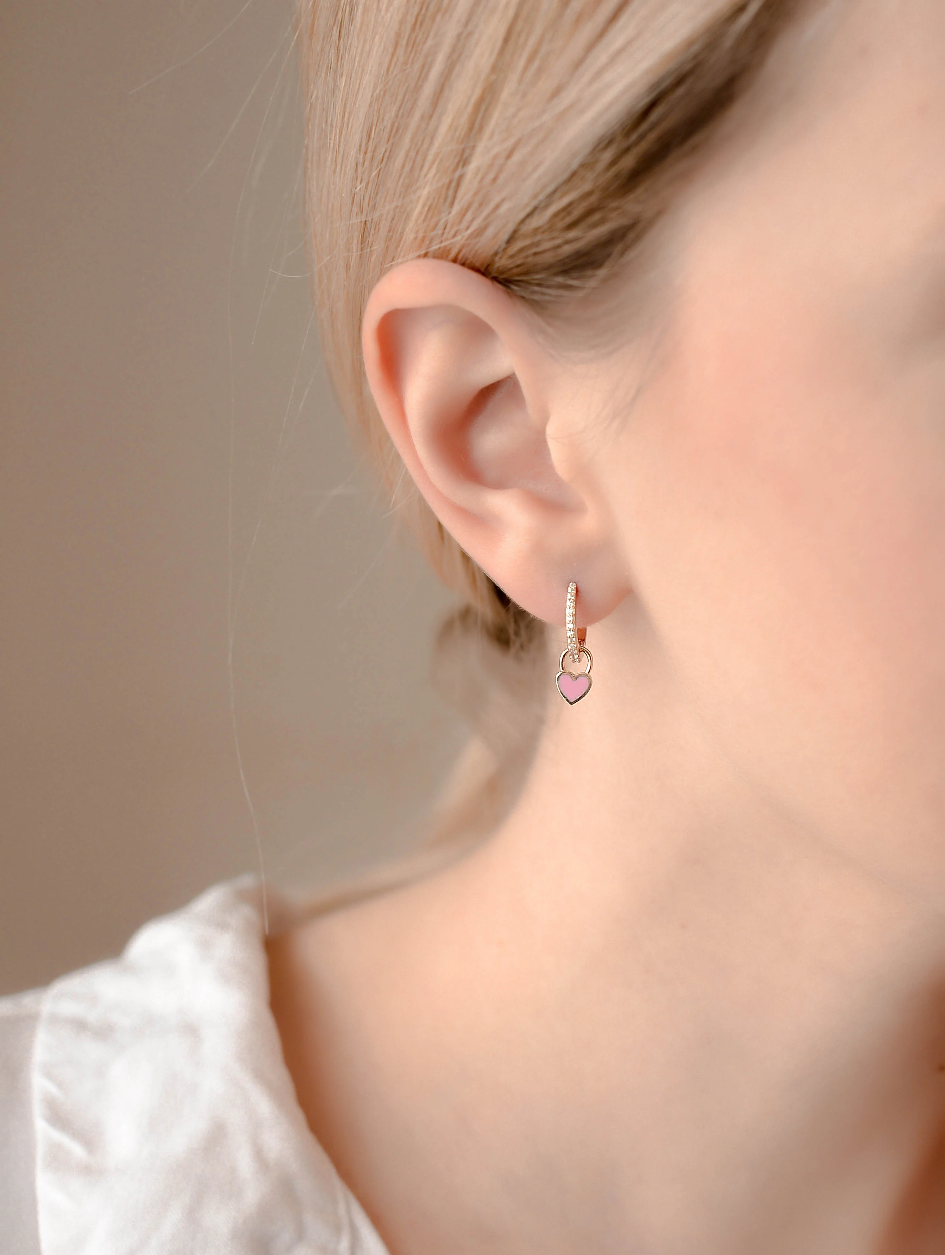 Hoop Earrings in 14K/585 Yellow Gold with Drop Heart Pink - Image 2