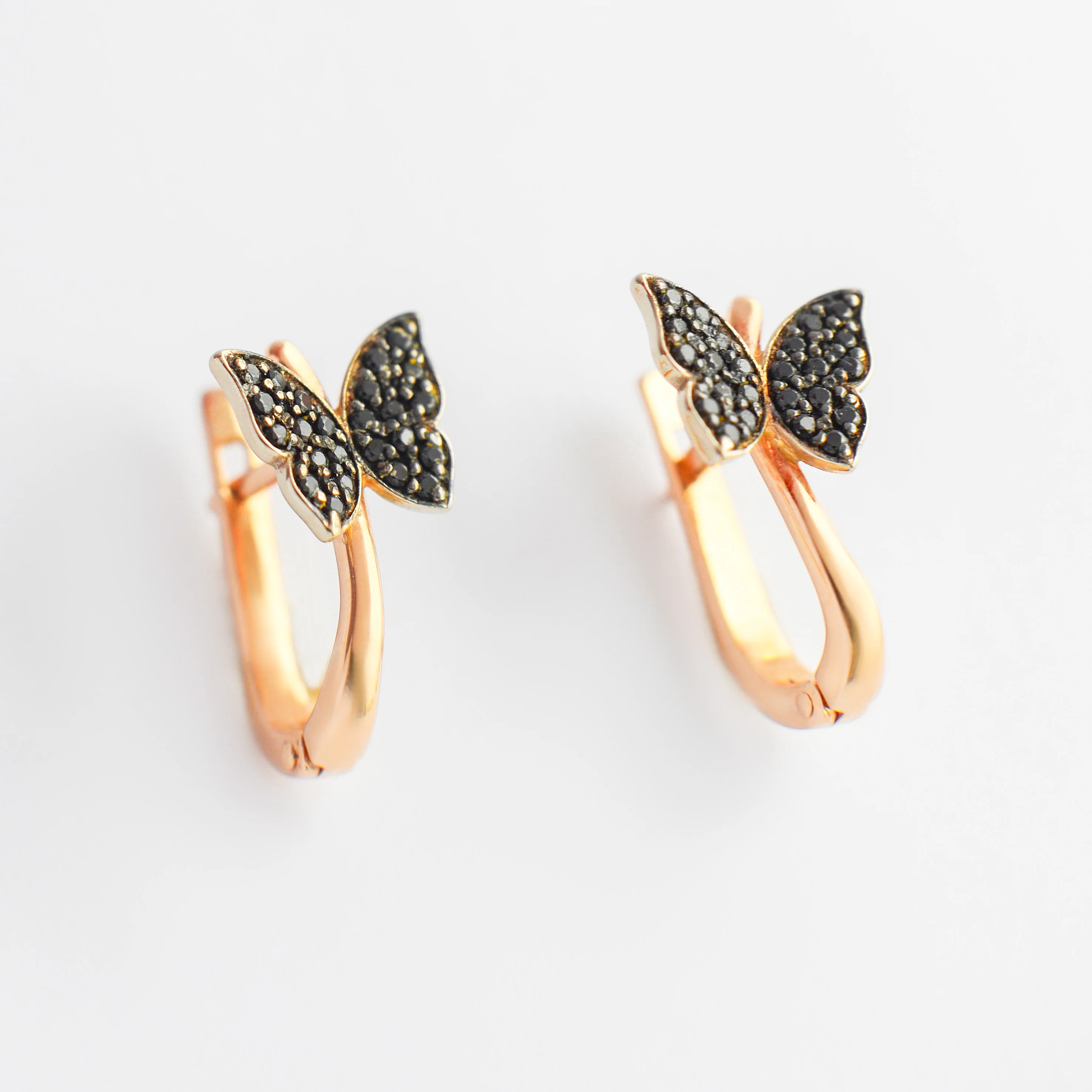 Lever Back Earrings with Butterflies in 14K/585 Rose Gold - Image 4