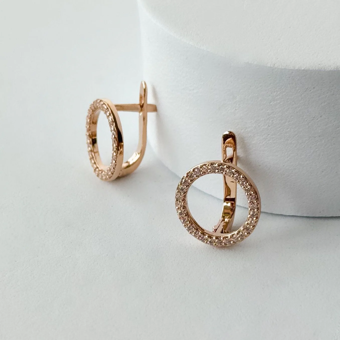 Lever Back Circle Earrings in 14K/585 Rose Gold with Cubic Zirconia - Image 3