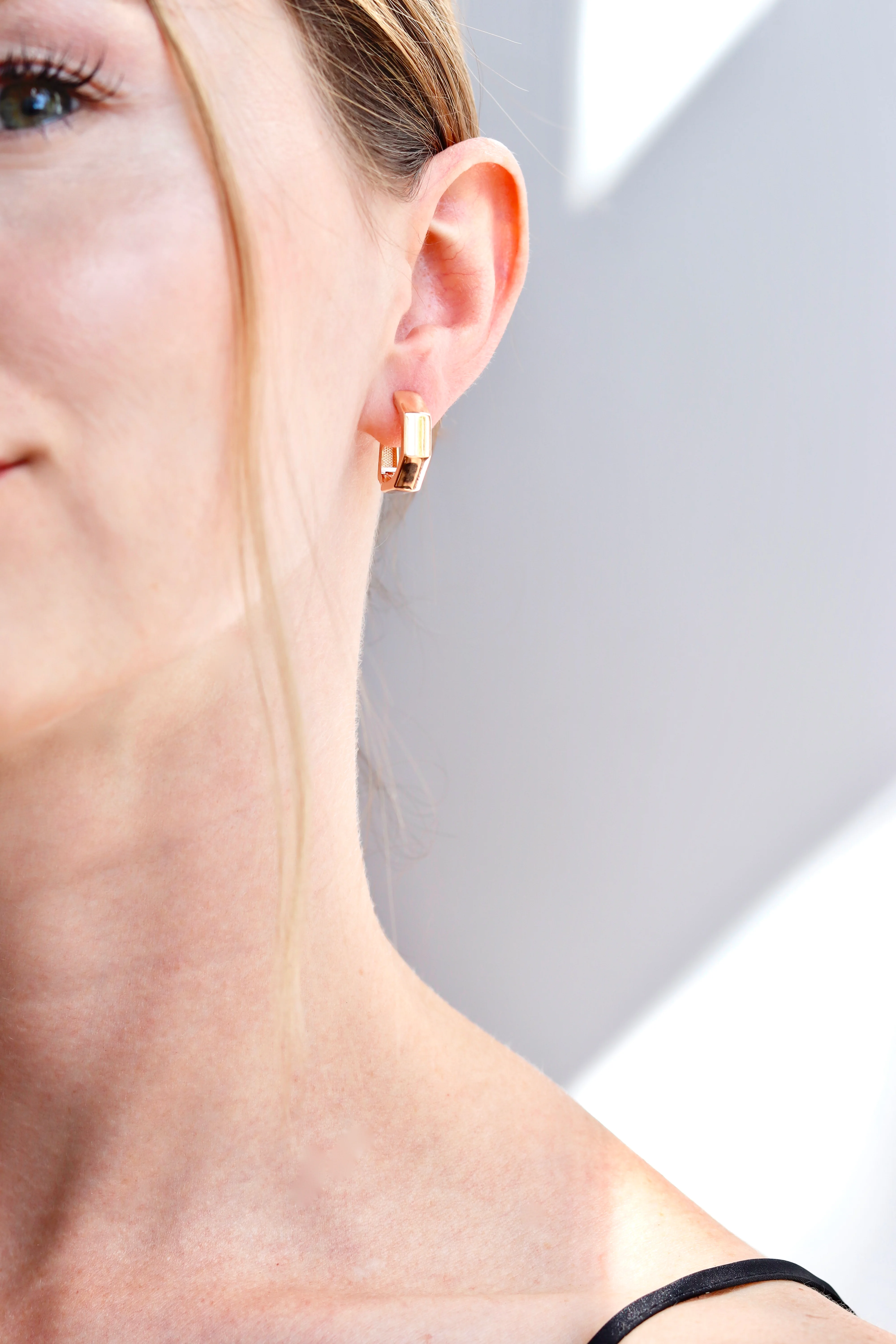 Lever Back Earrings in 14K/585 Rose Gold - Image 3