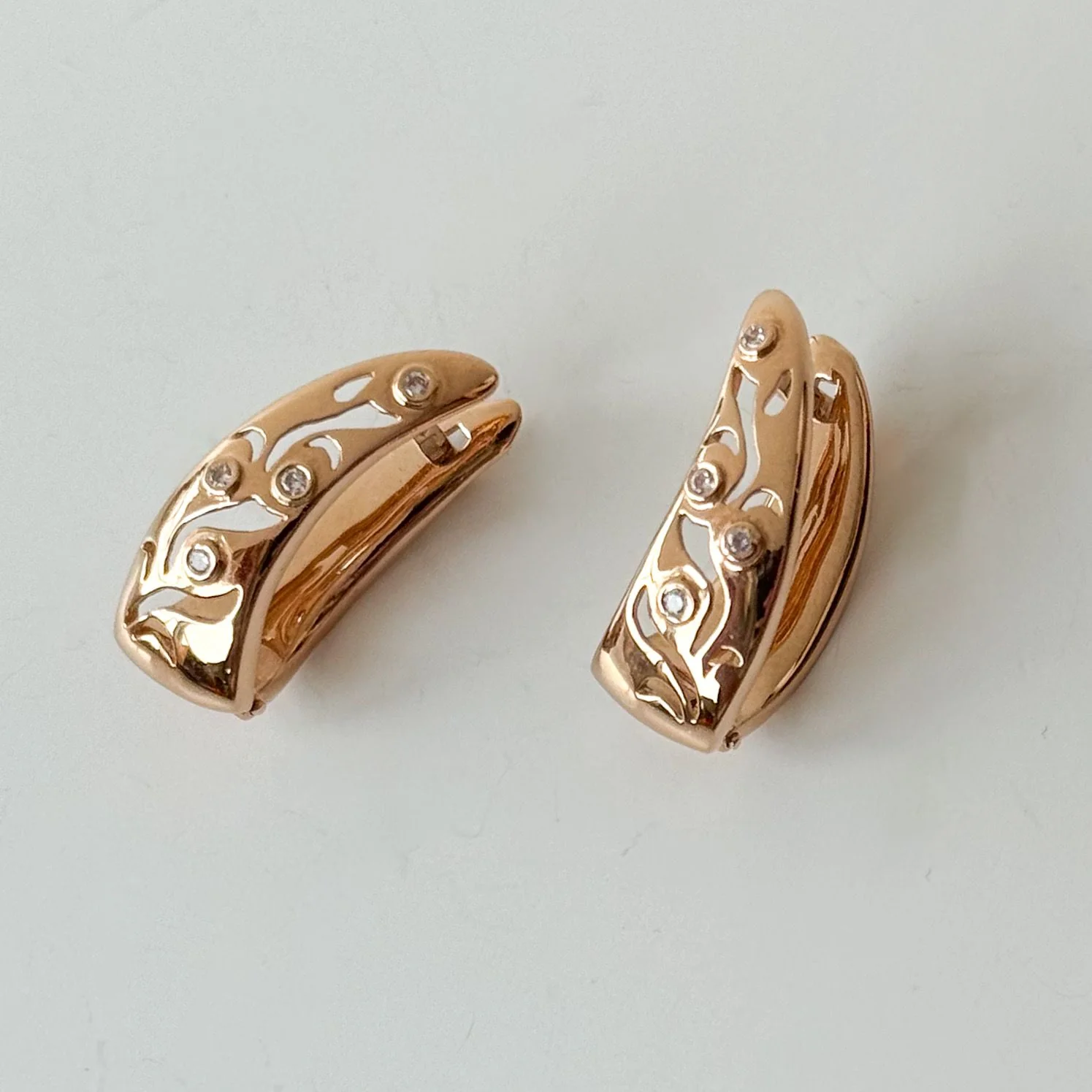 Lever Back Earrings in 14K/585 Rose Gold with Cubic Zirconia - Image 2