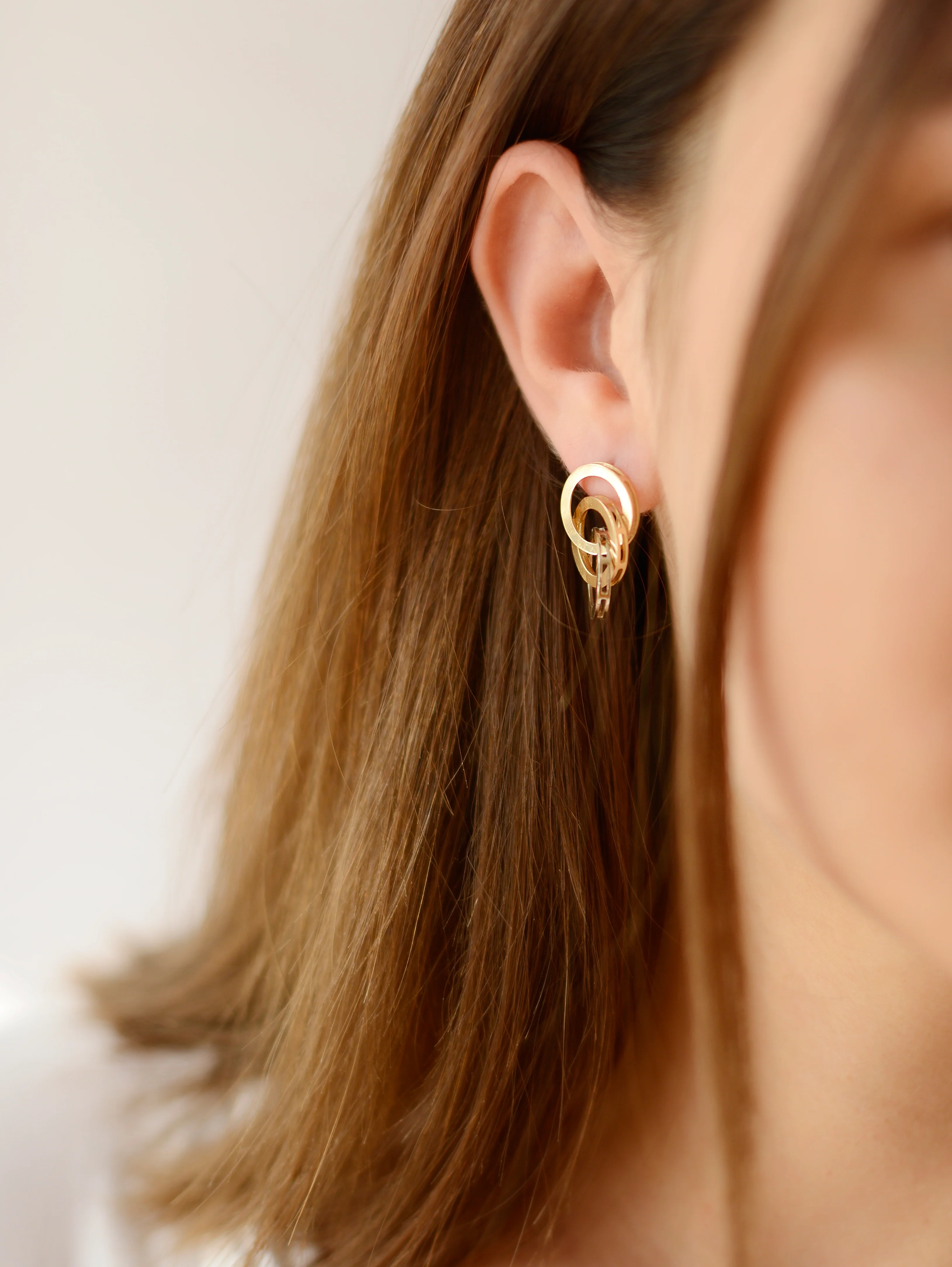 Lever Back Earrings in 14K/585 Rose and White Gold - Image 4