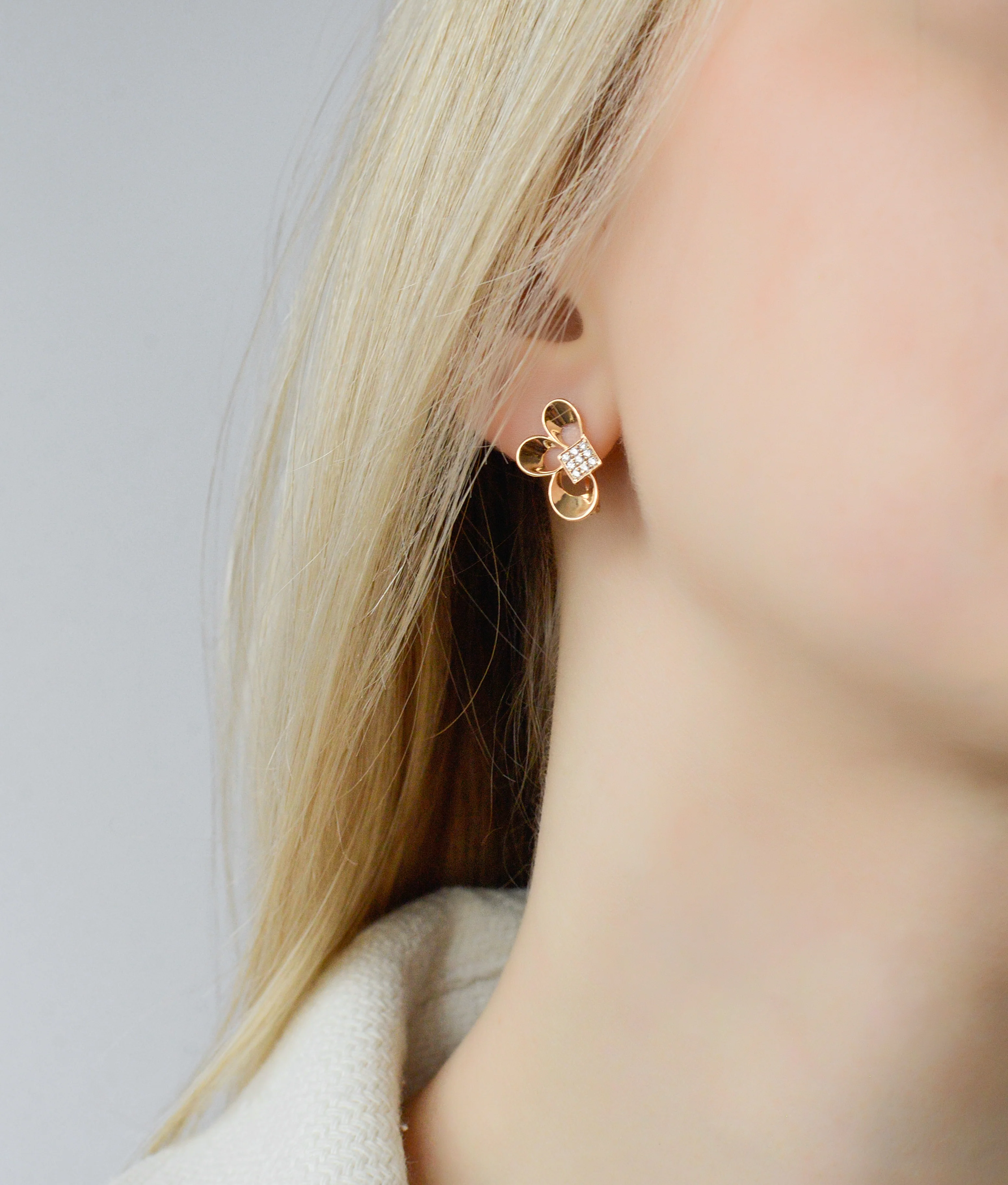 Lever Back Earrings in 14K/585 Rose Gold with Cubic Zirconia - Image 2