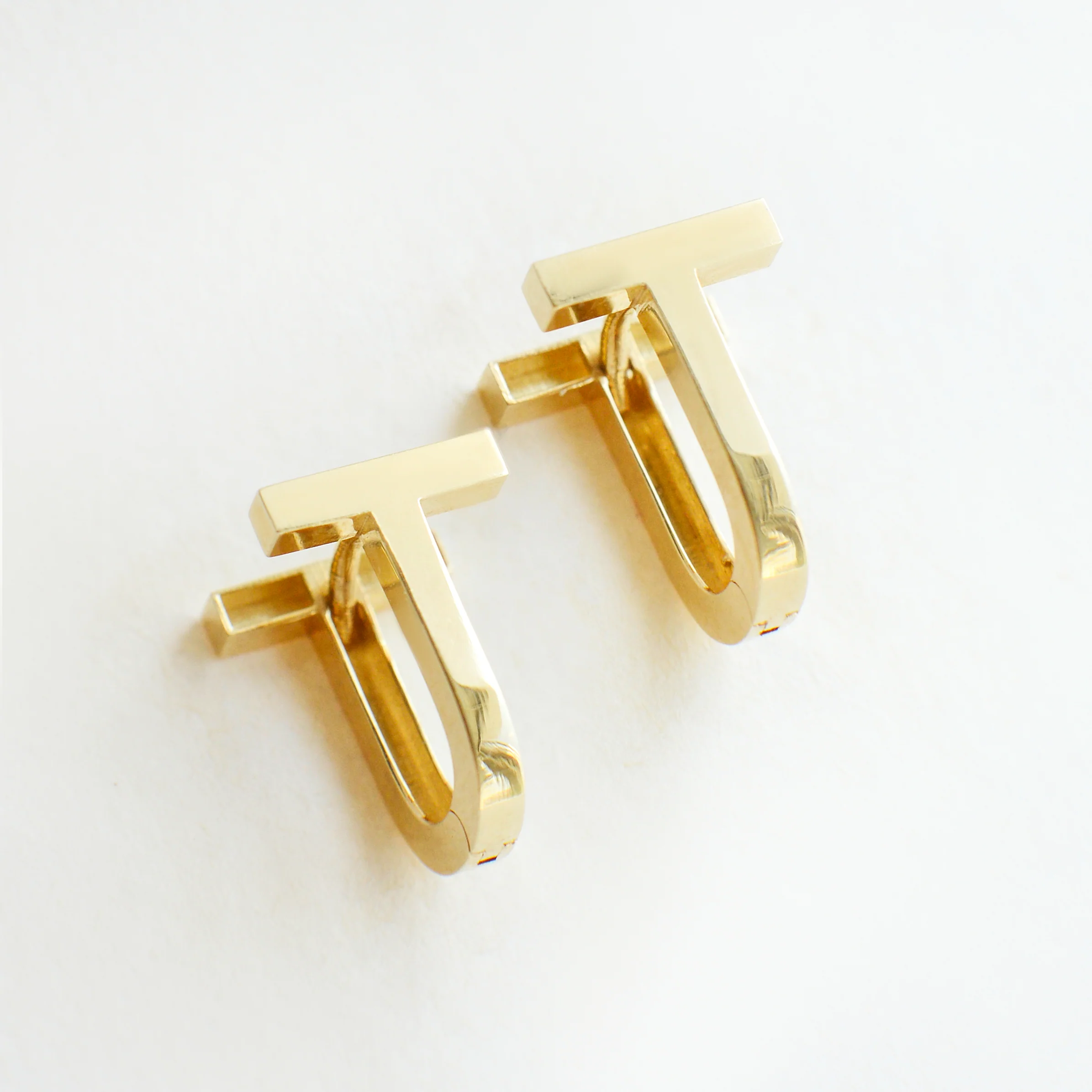 Lever Back Earrings in 14K/585 Yellow Gold