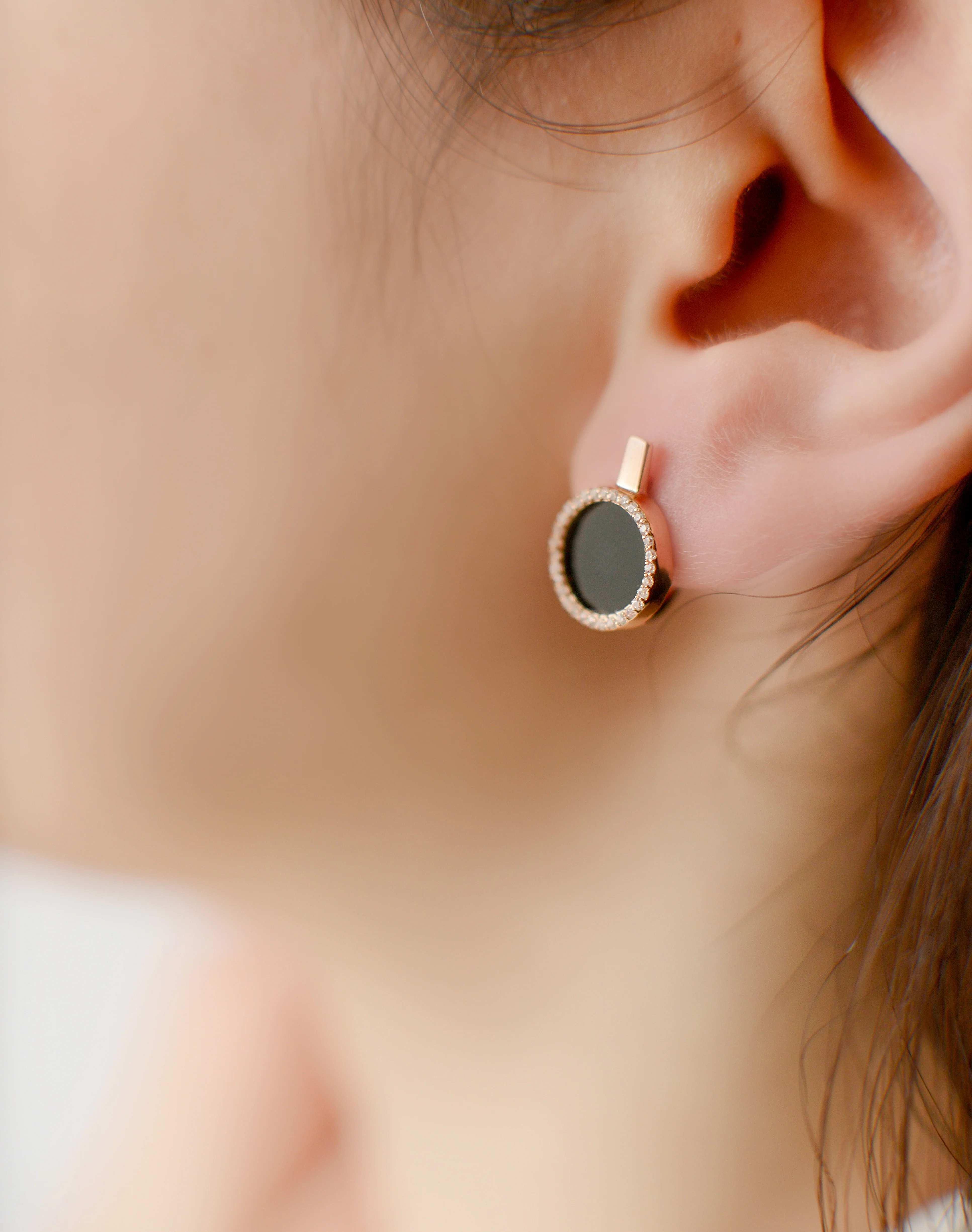 Lever Back Earrings in 14K/585 Rose Gold with Onyx and Cubic Zirconia - Image 2