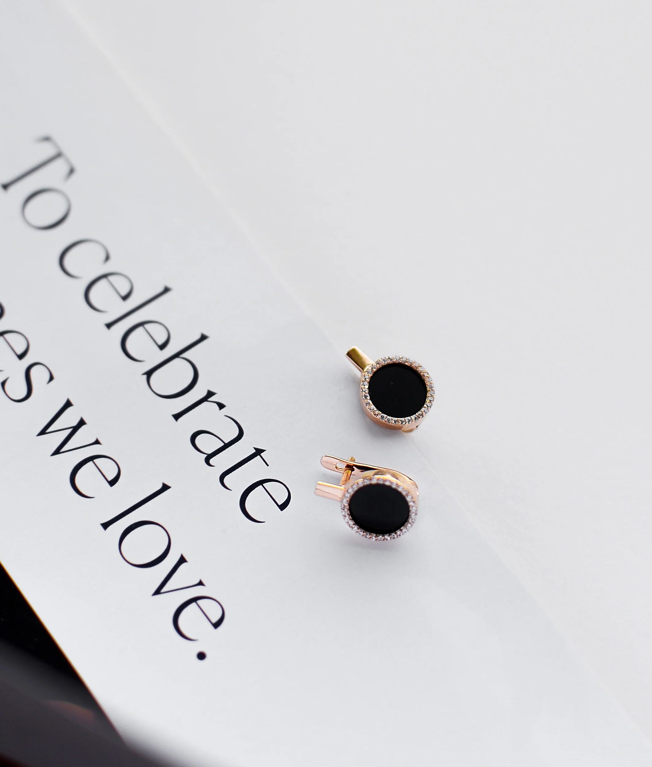 Lever Back Earrings in 14K/585 Rose Gold with Onyx and Cubic Zirconia - Image 7
