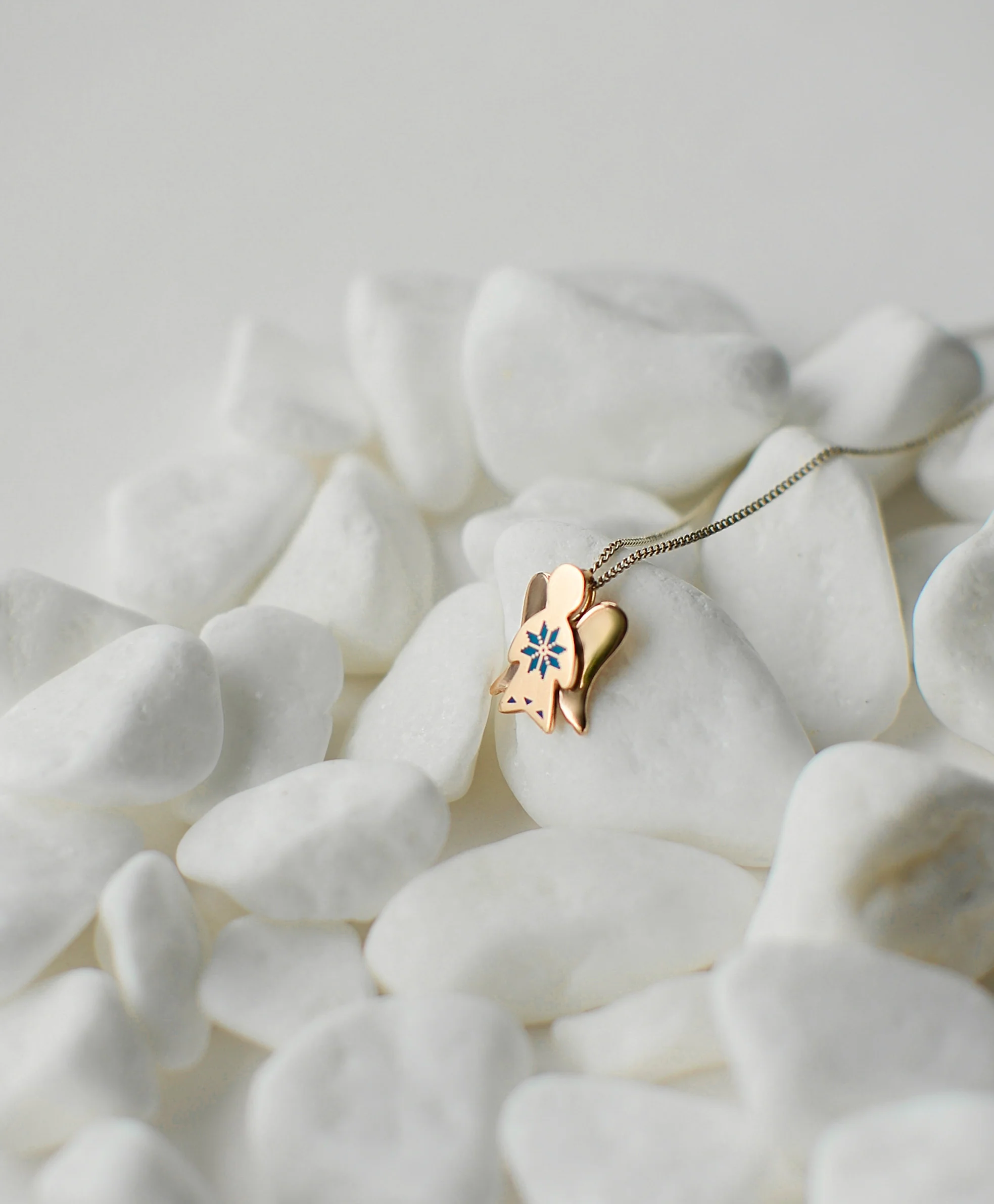 Religious Pendant Angel Soul "Vyshsyvanka" in 14K/585 Rose Gold - Image 4