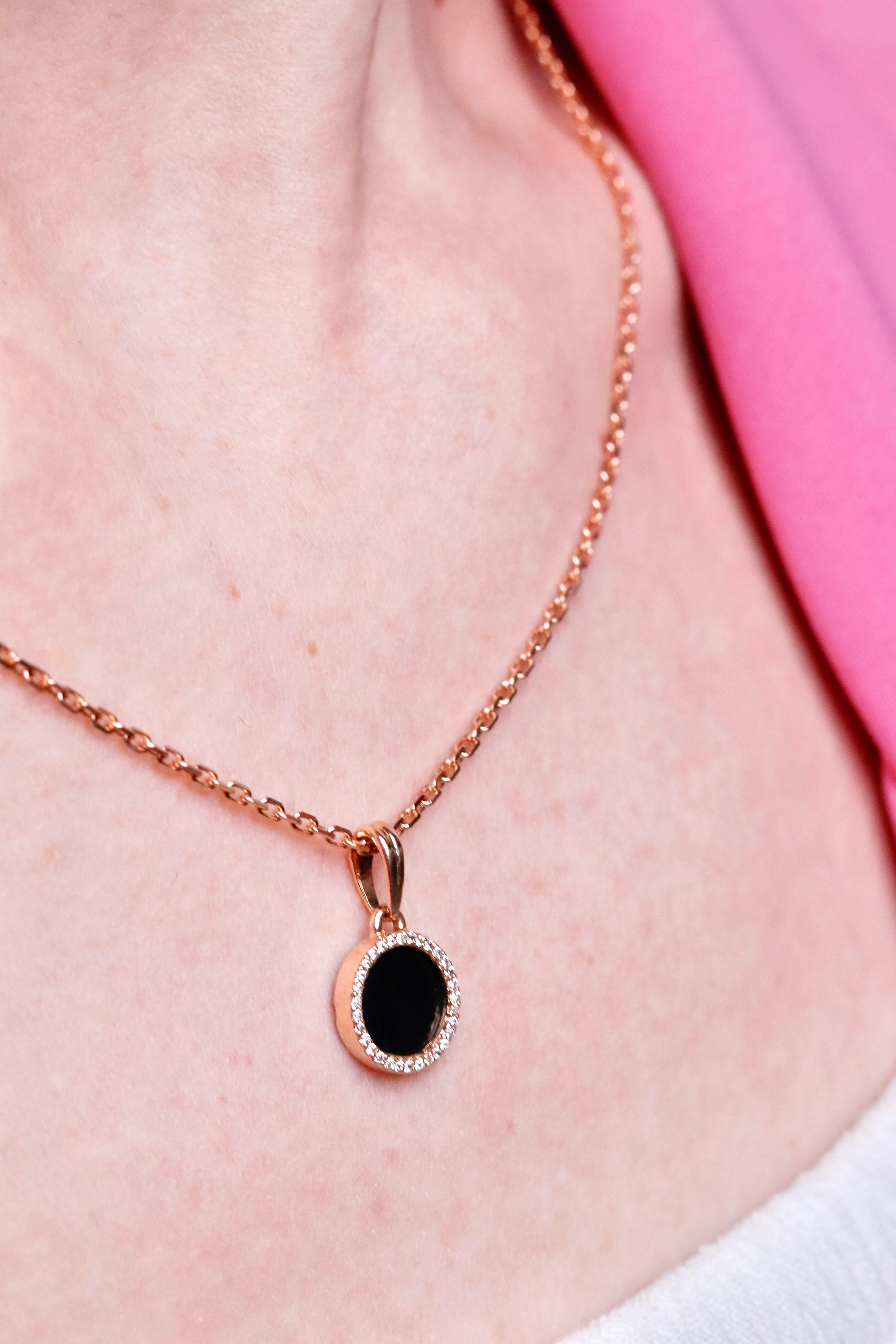 Pendant in 14K/585 Rose Gold with Onyx and Cubic Zirconia - Image 3