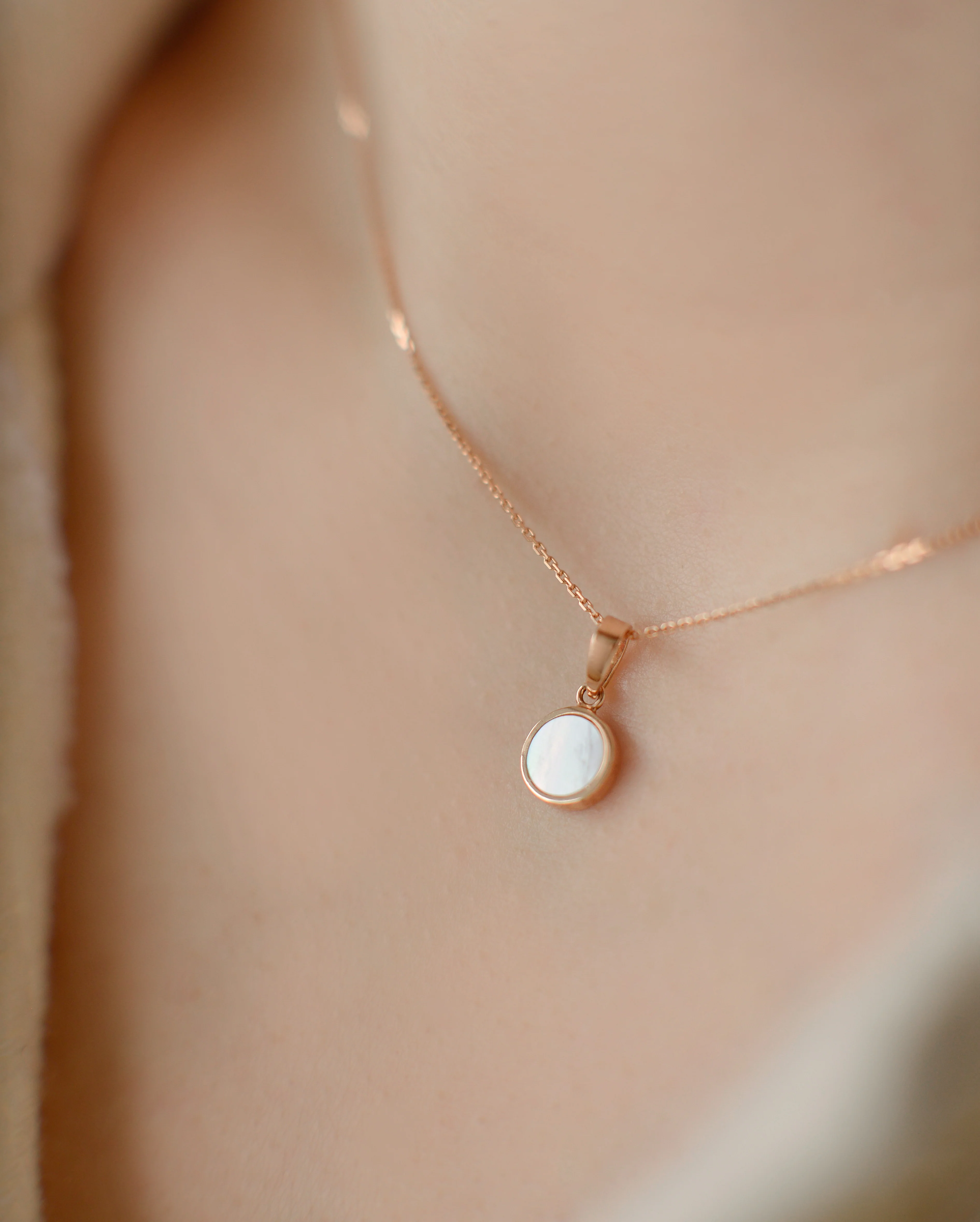Pendant in 14K/585 Yellow Gold with Mother of Pearl - Image 3