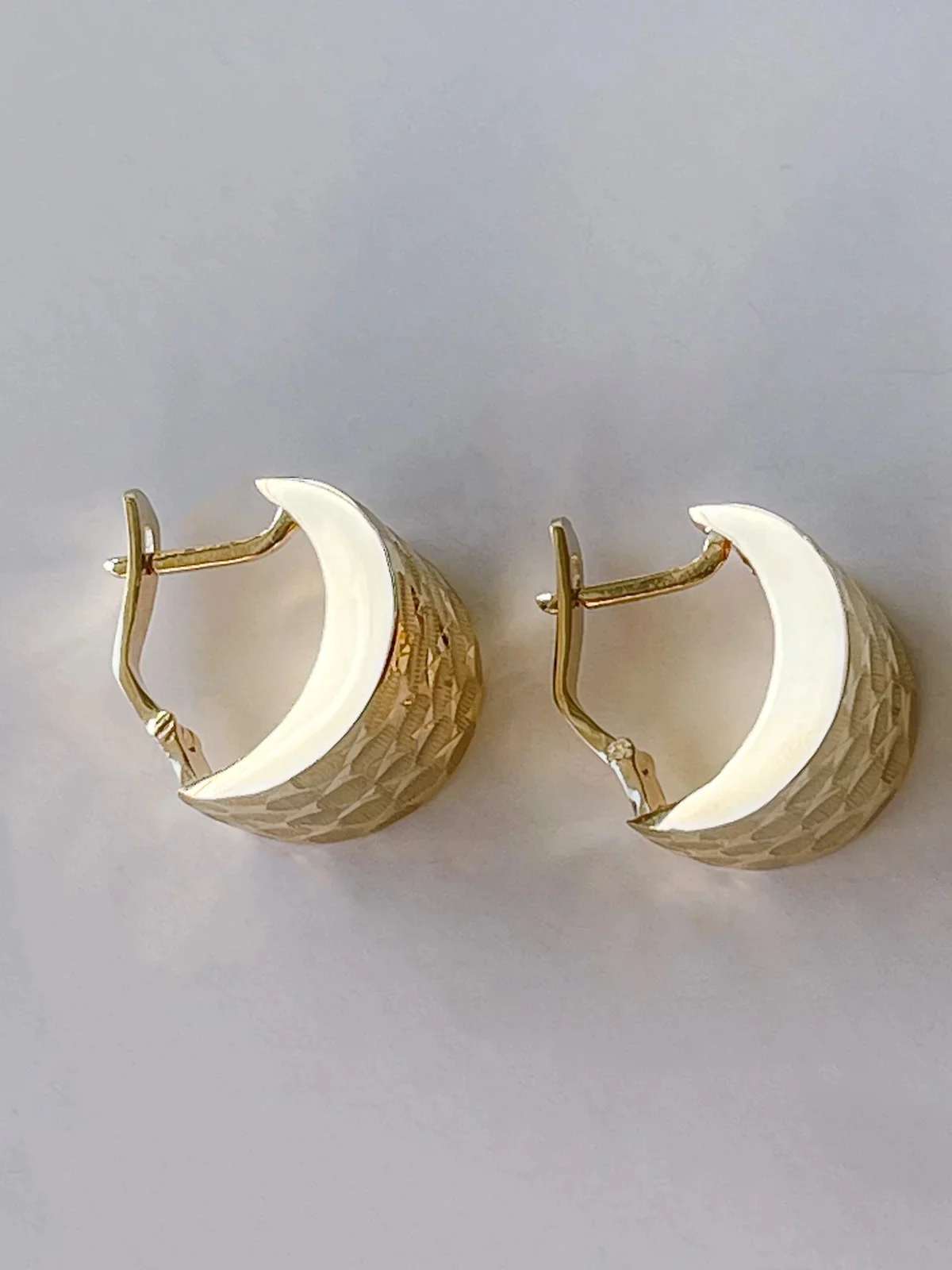 Lever Back Earrings in 14K/585 Yellow Gold - Image 3