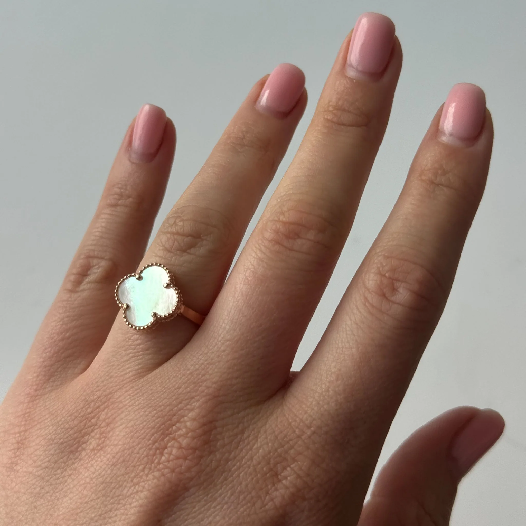 Ring in 14K/585 Rose Gold "Clover" with Onyx - Image 2