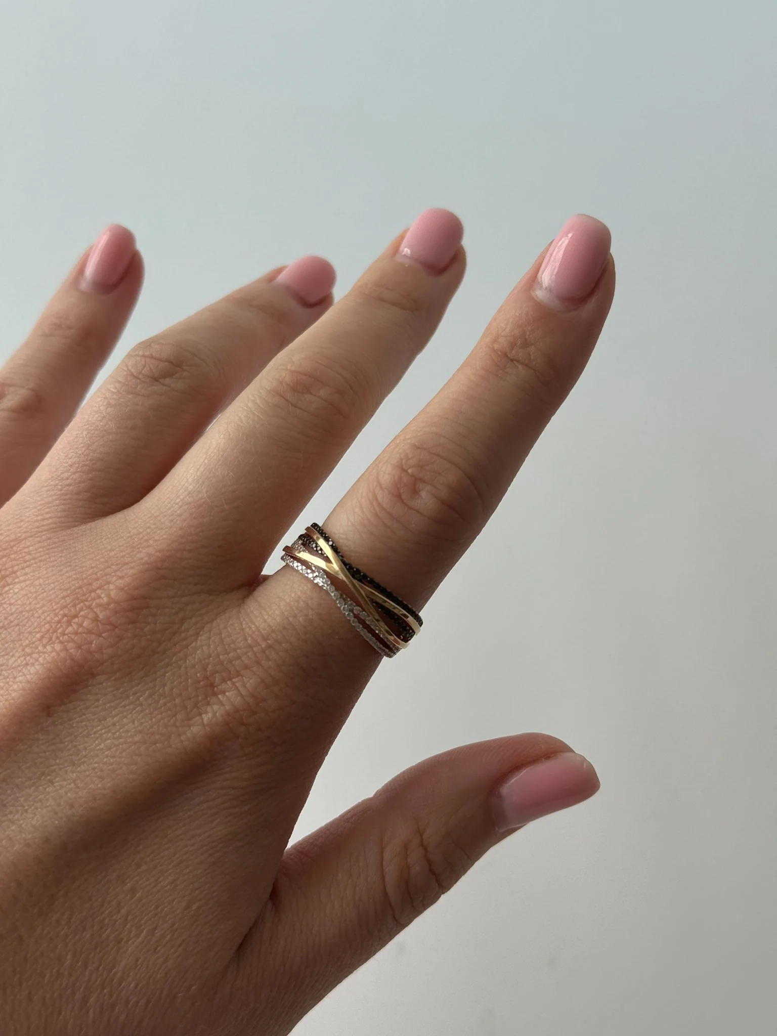 Ring in 14K/585 Rose Gold with Black and White Cubic Zirconia - Image 2