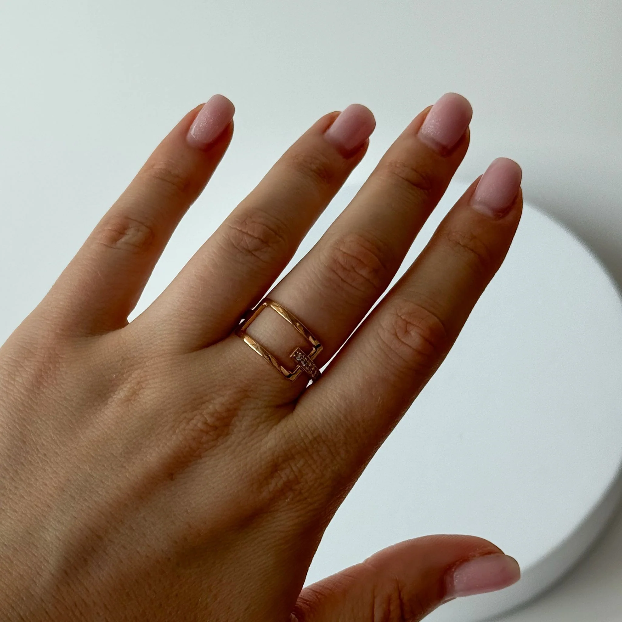 Ring in 14K/585 Rose Gold with Cubic Zirconia Rectangle - Image 2