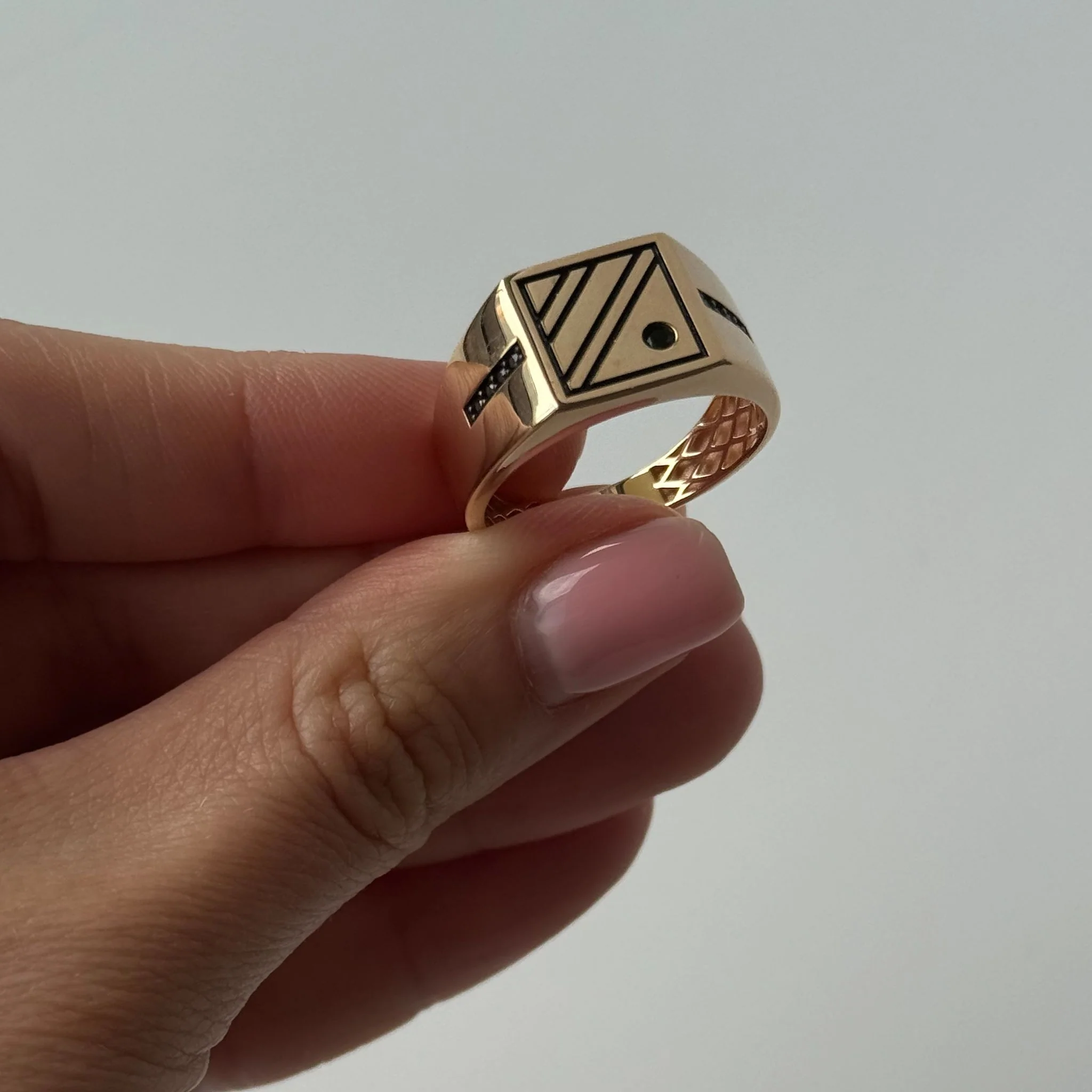 Ring in 14K/585 Rose Gold with Enamel and Black Cubic Zirconia - Image 2